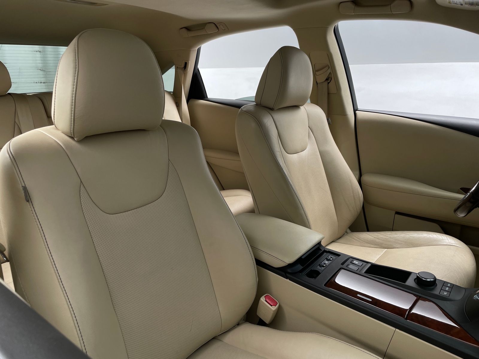 Thumbnail: 2015 Lexus RX - 2