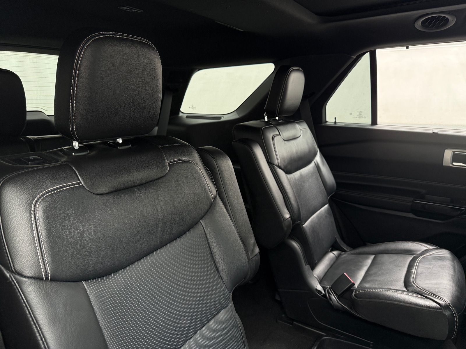 Thumbnail: 2021 Ford Explorer - 5