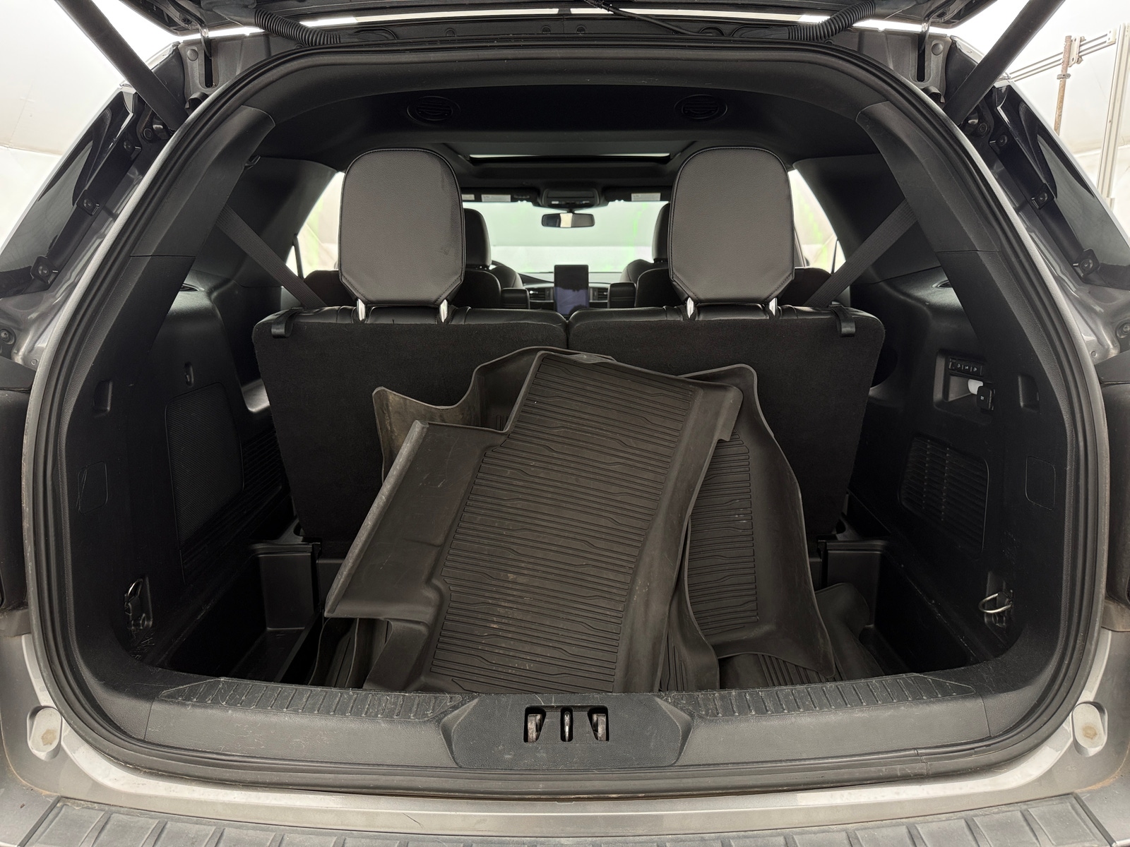 Thumbnail: 2021 Ford Explorer - 6