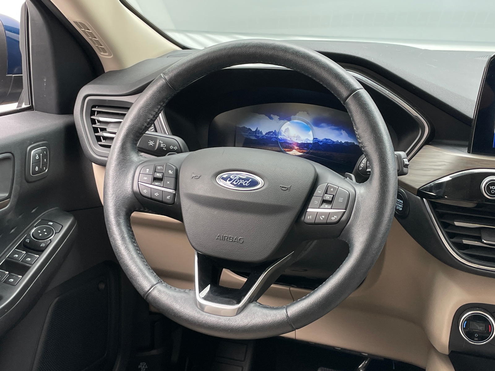 Thumbnail: 2020 Ford Escape - 4