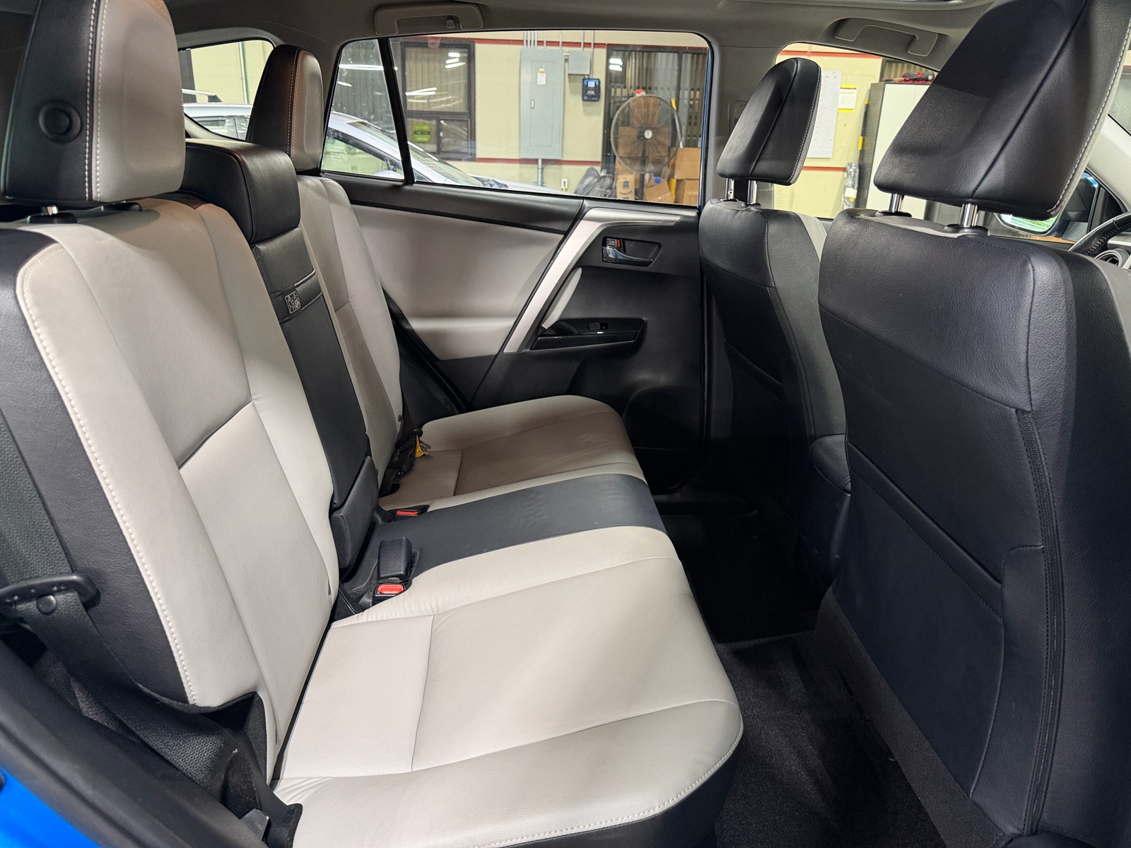 Thumbnail: 2017 Toyota RAV4 - 5