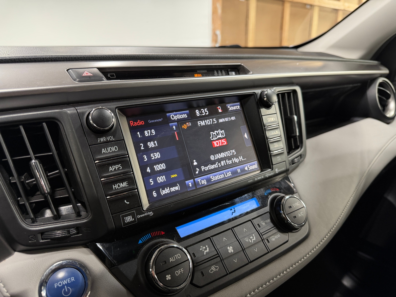 Thumbnail: 2017 Toyota RAV4 - 3