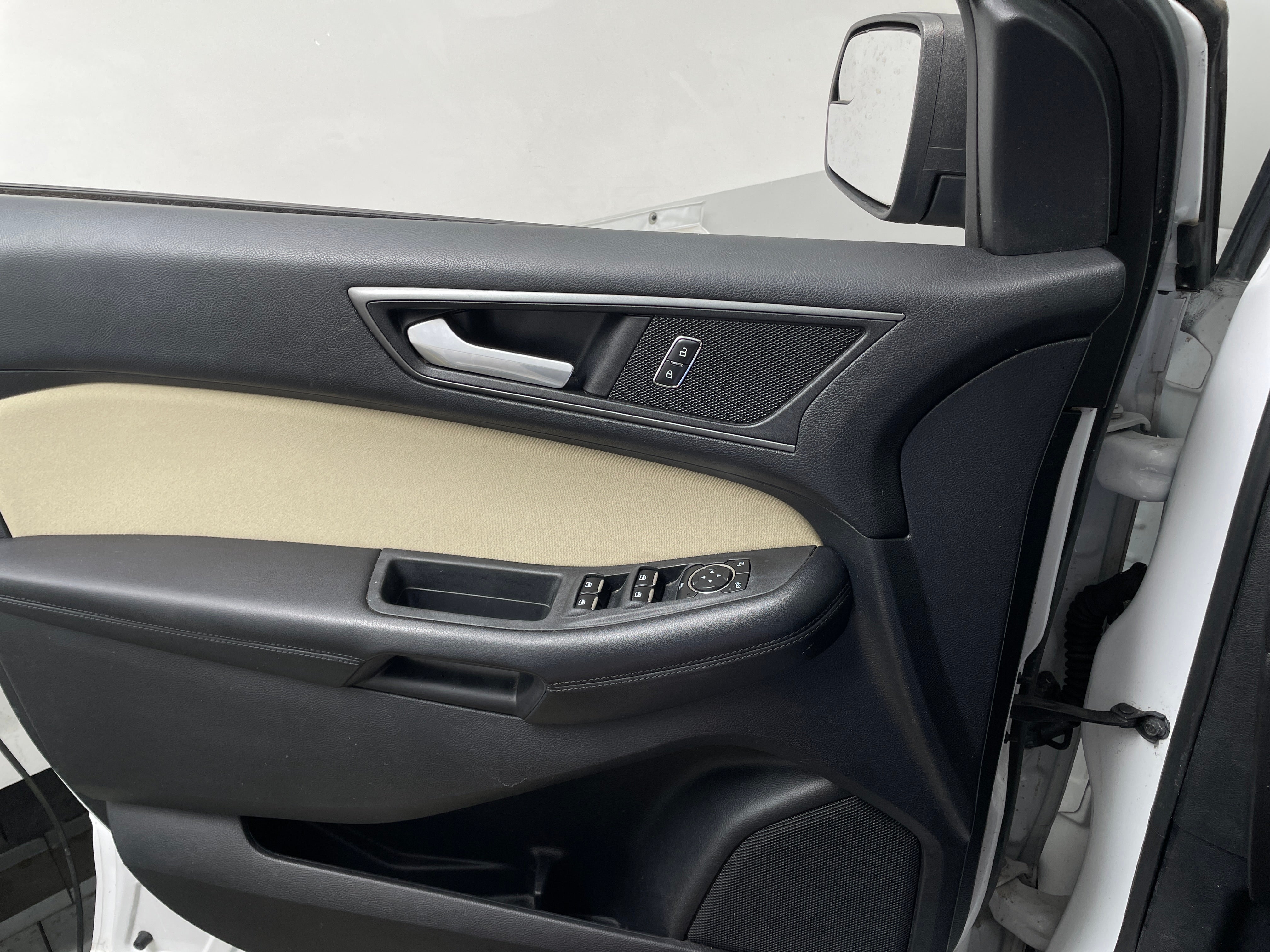 2016 Ford Edge SE