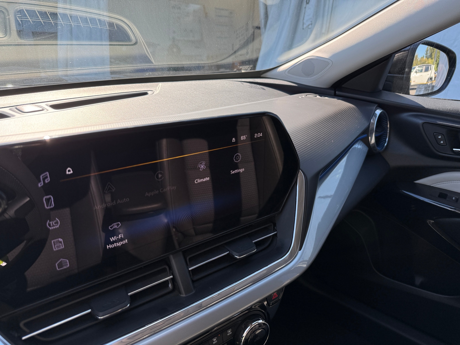 Thumbnail: 2025 Chevrolet Trax - 3