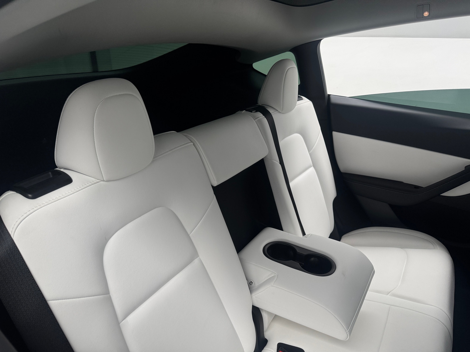 Thumbnail: 2022 Tesla Model Y - 5