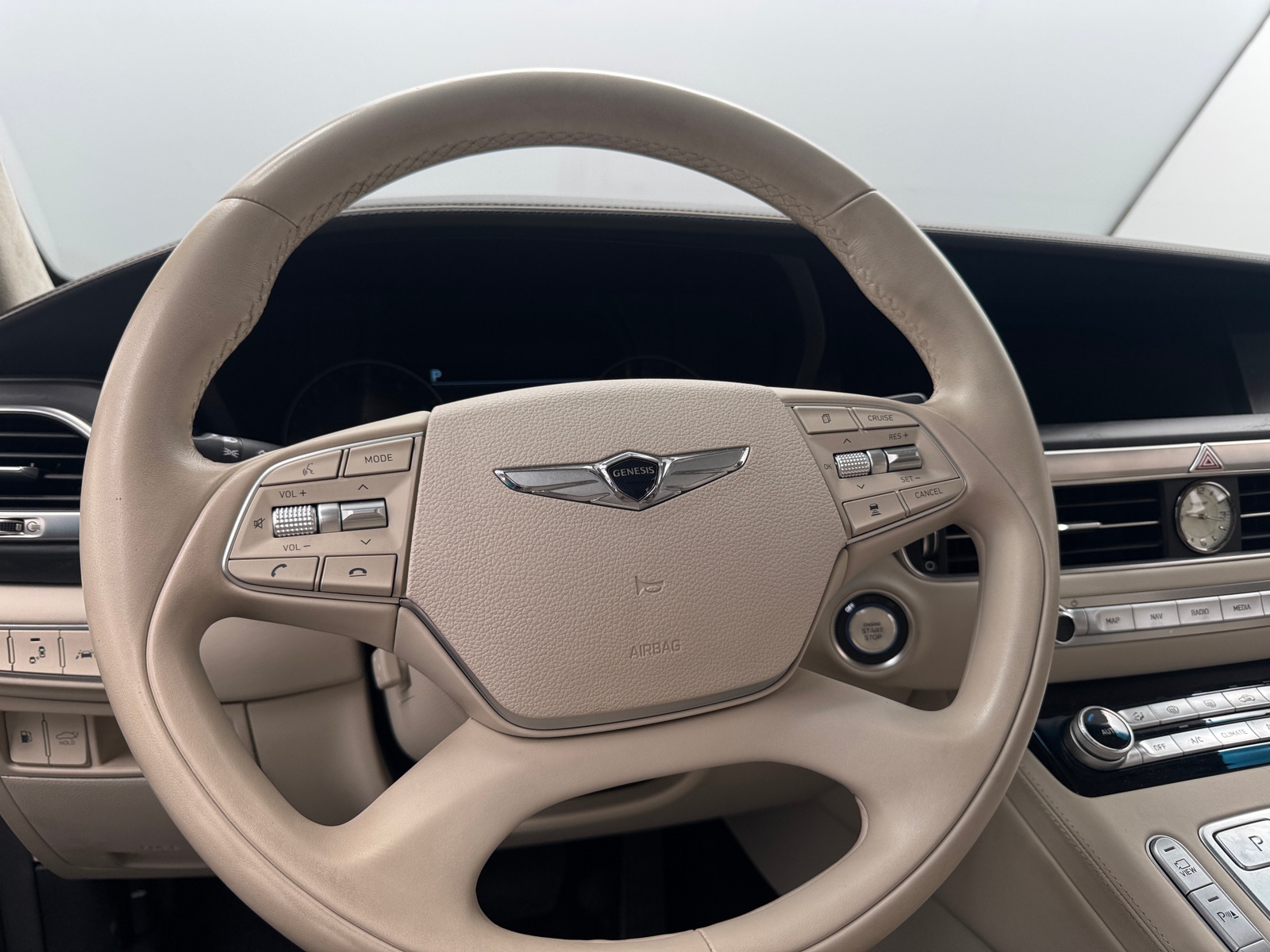 Thumbnail: 2021 Genesis G90 - 4