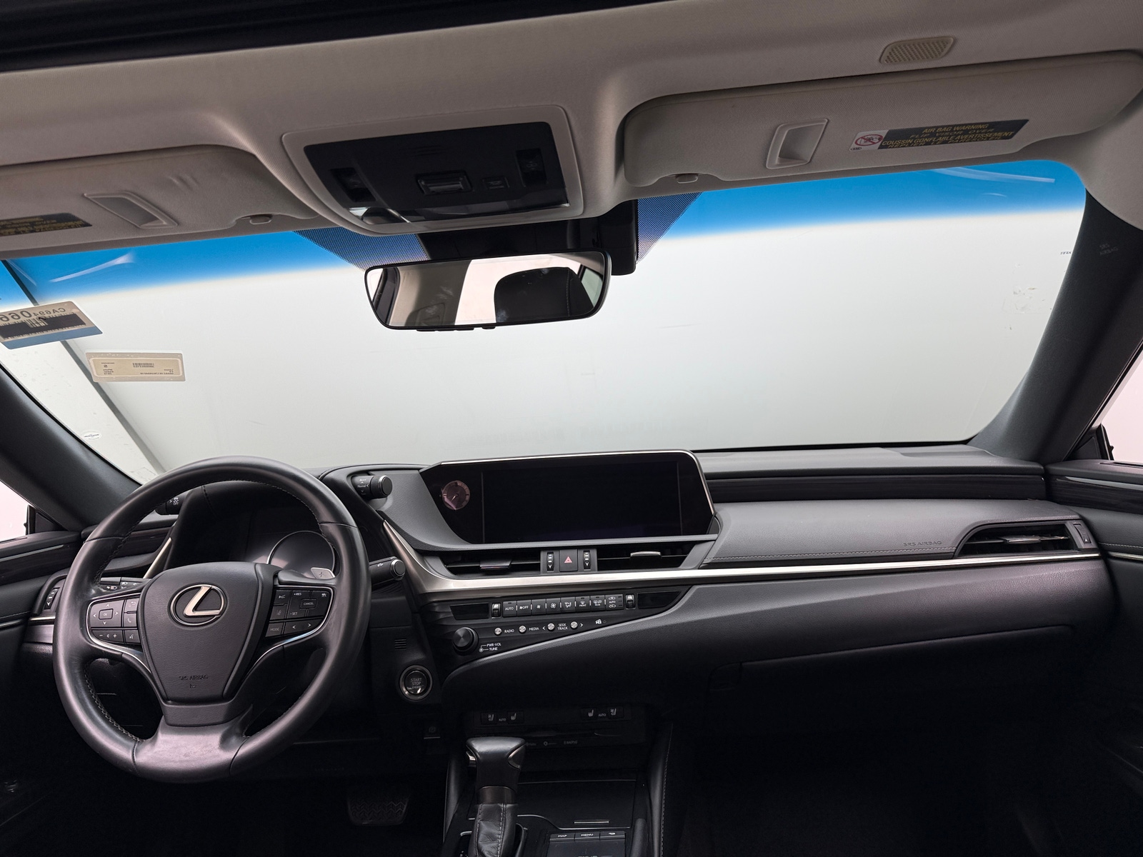 Thumbnail: 2019 Lexus ES - 3