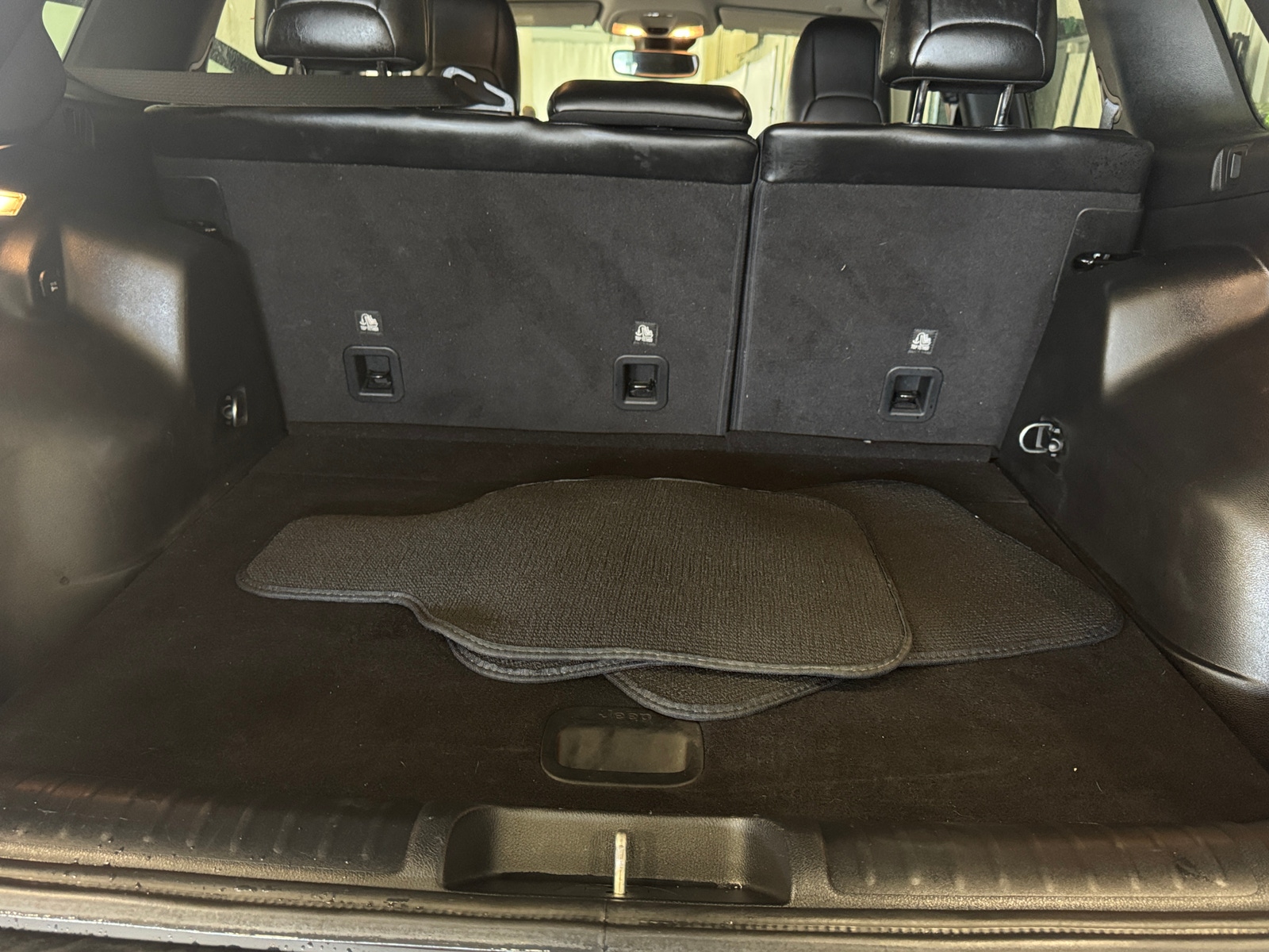 Thumbnail: 2021 Jeep Cherokee - 6