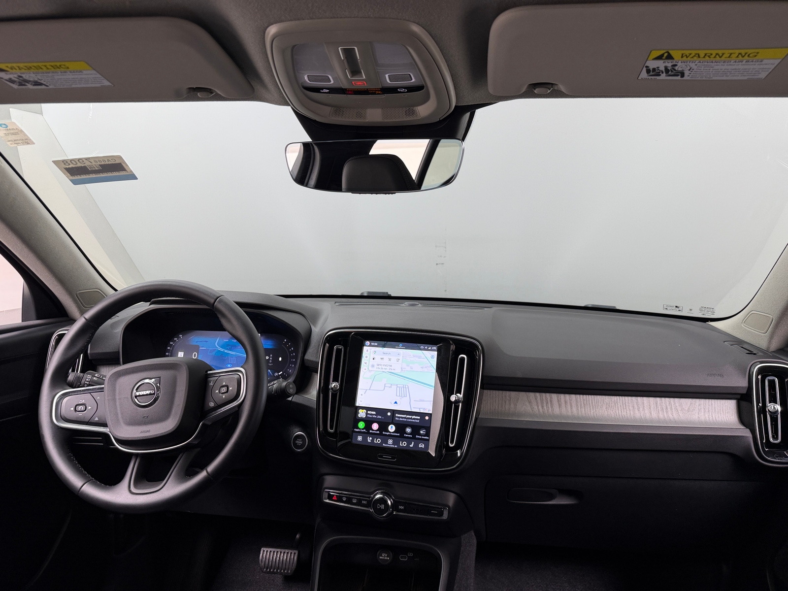 Thumbnail: 2026 Volvo XC40 - 2