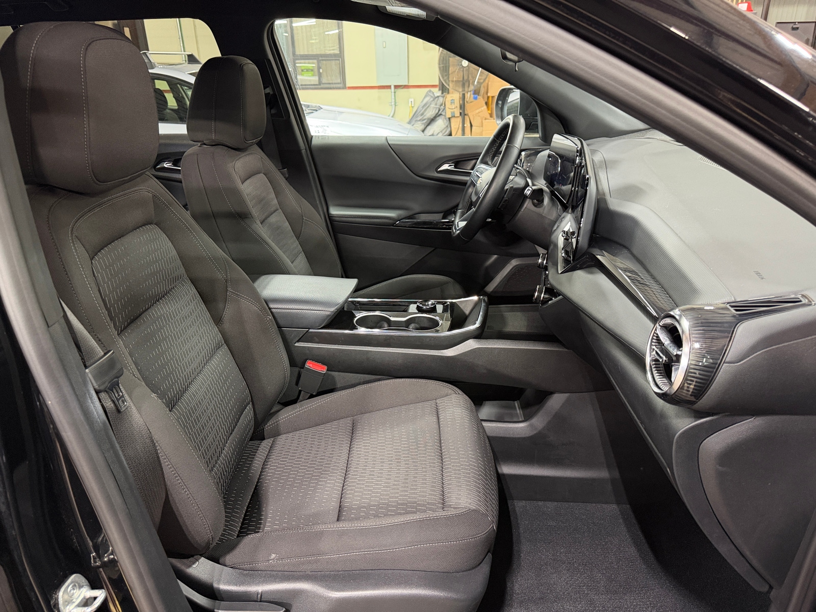 Thumbnail: 2026 Chevrolet Equinox - 2