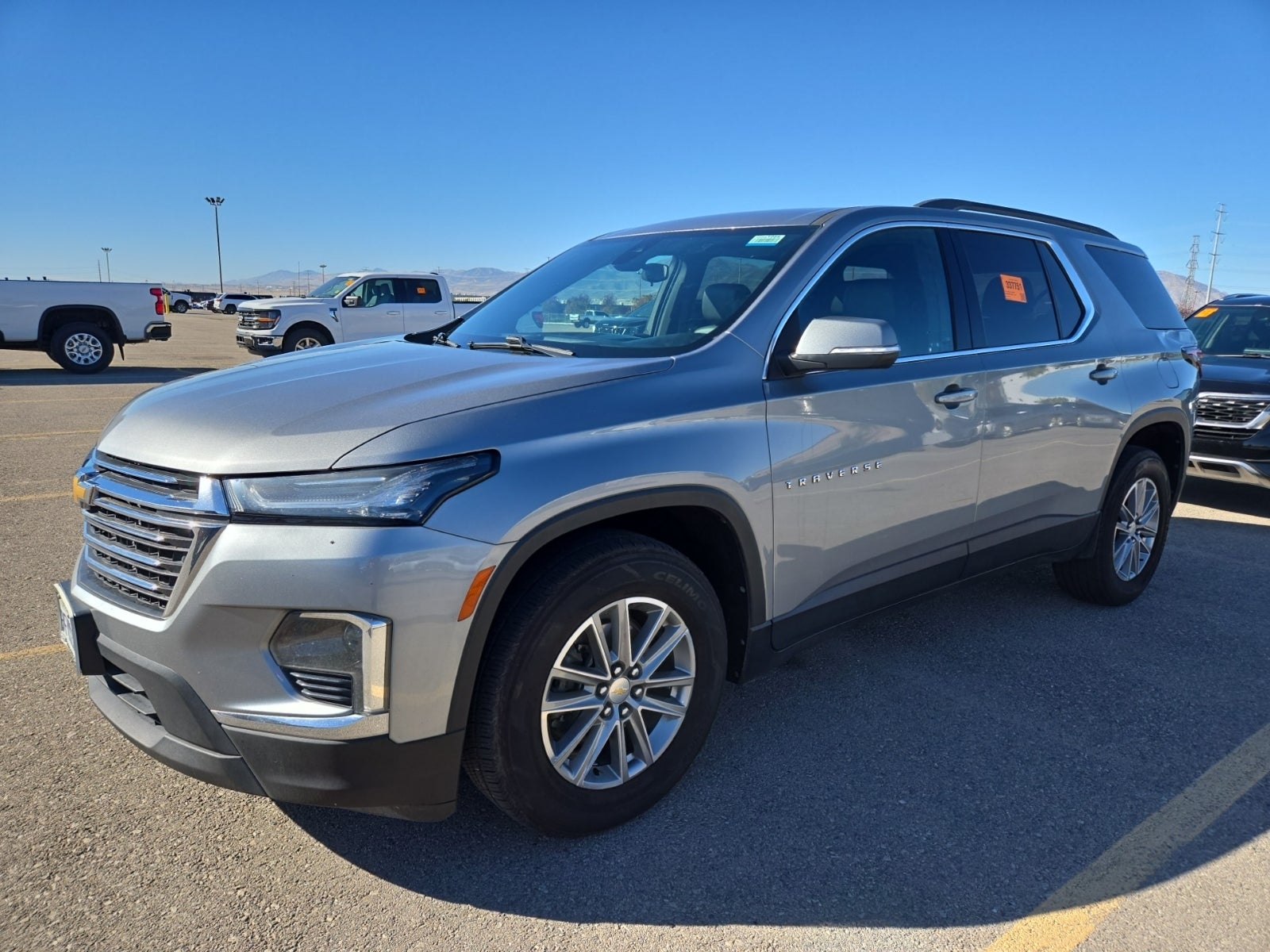 2023 Chevrolet Traverse LT Leather
