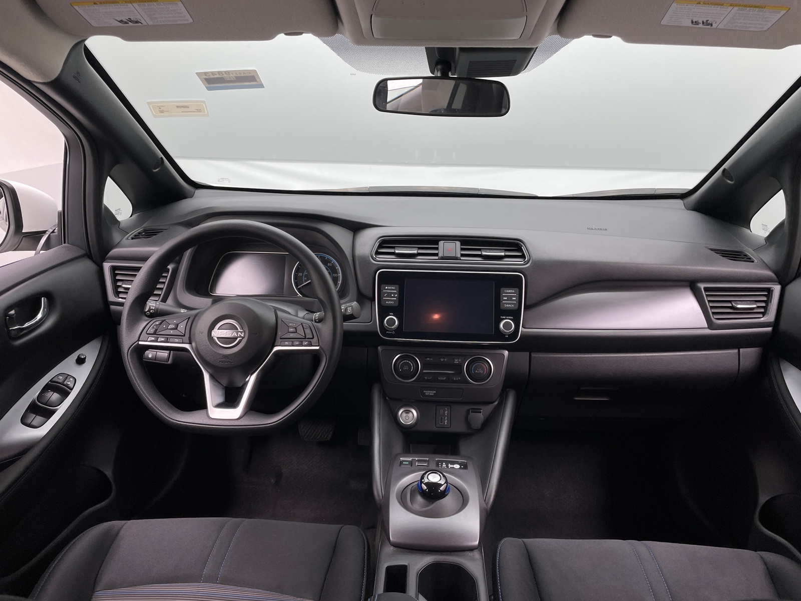 Thumbnail: 2025 Nissan Leaf - 3