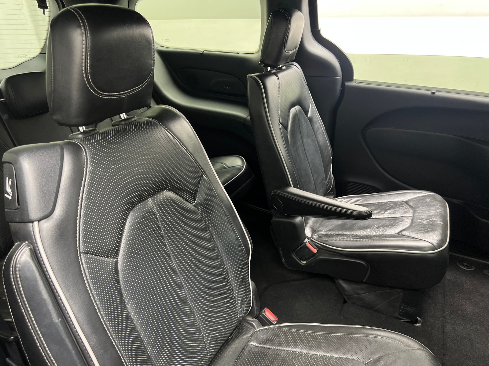 Thumbnail: 2020 Chrysler Pacifica - 5