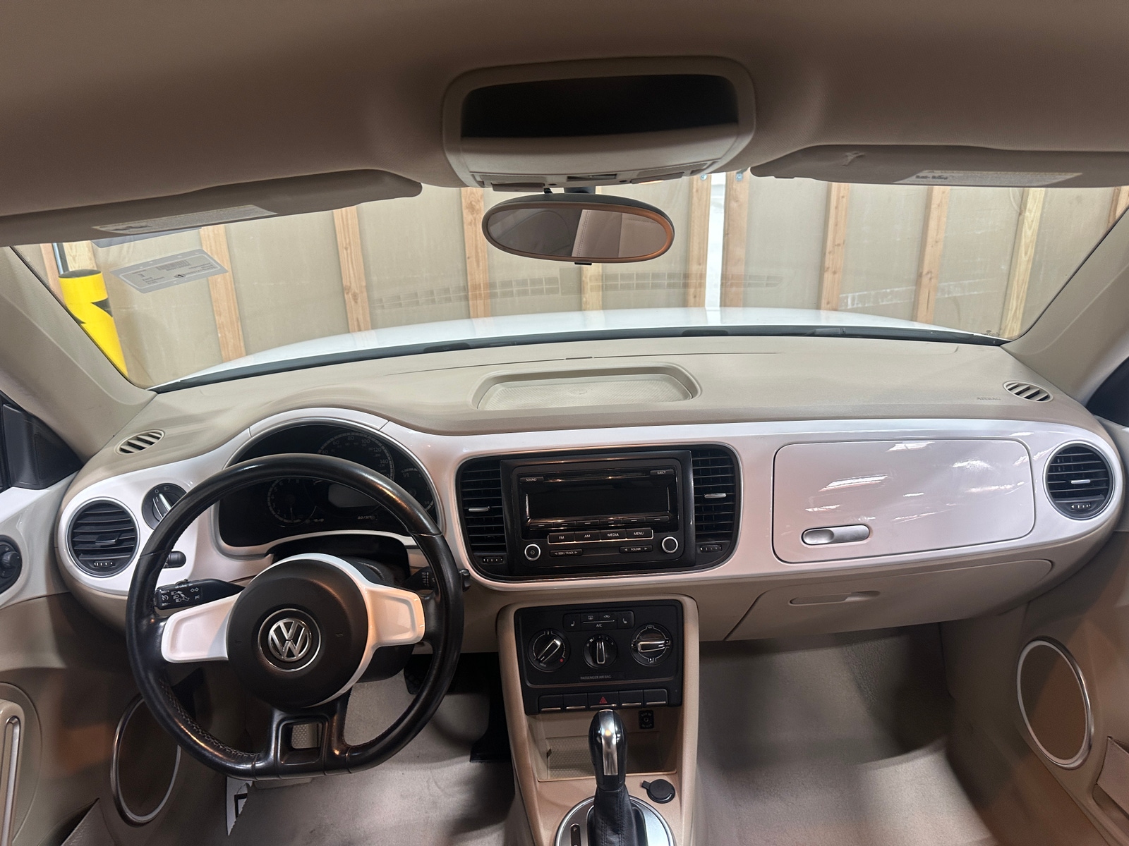 Thumbnail: 2013 Volkswagen Beetle - 3