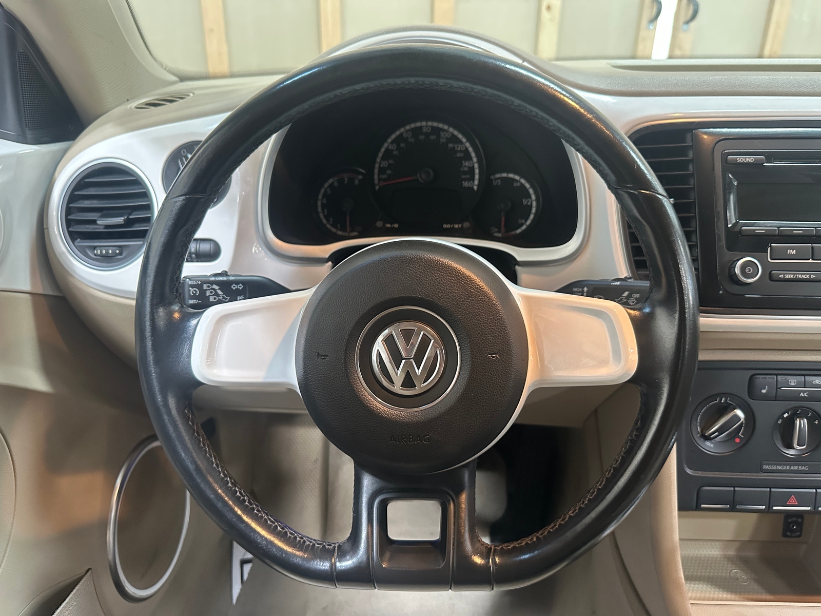 Thumbnail: 2013 Volkswagen Beetle - 5