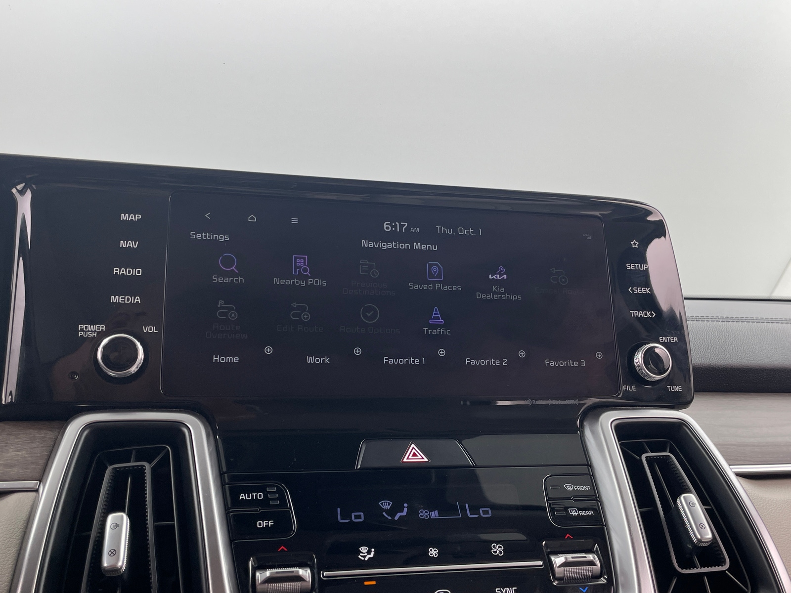 Thumbnail: 2023 Kia Sorento - 3
