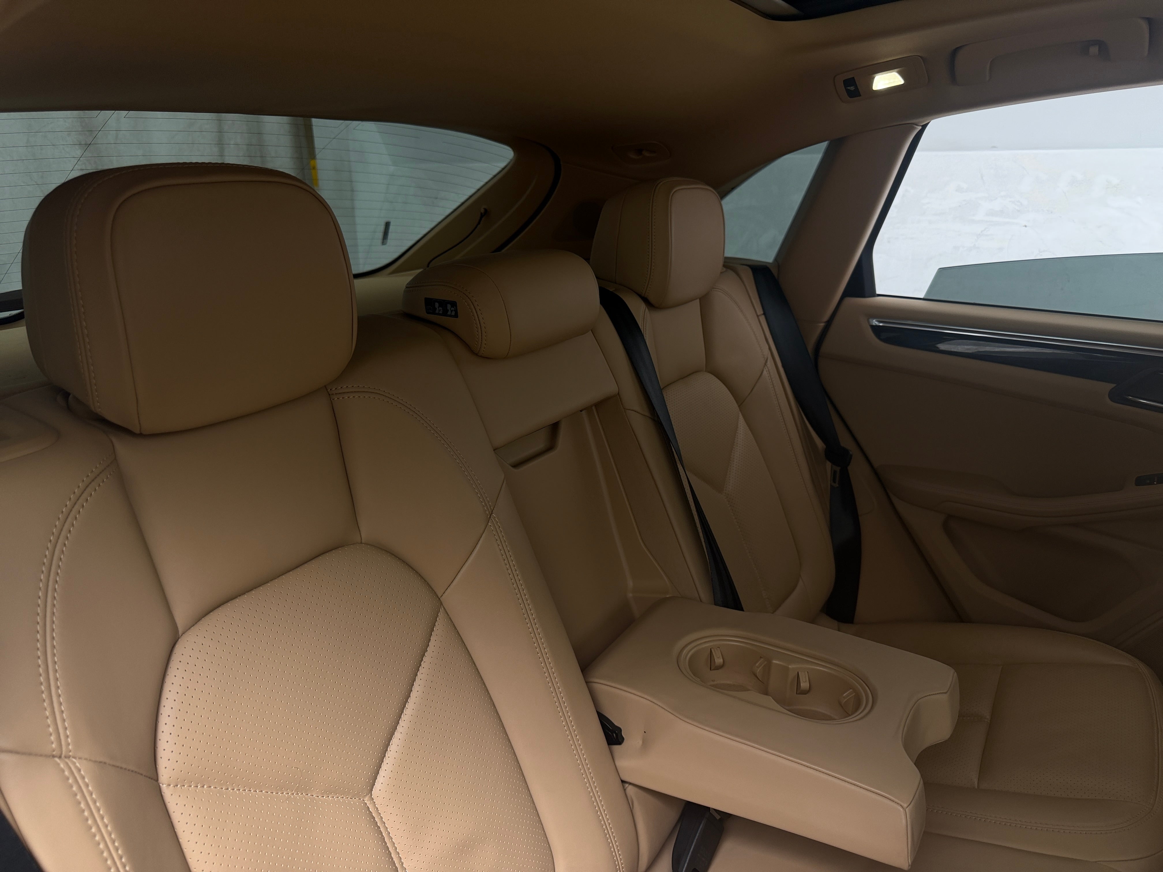 2016 Porsche Macan