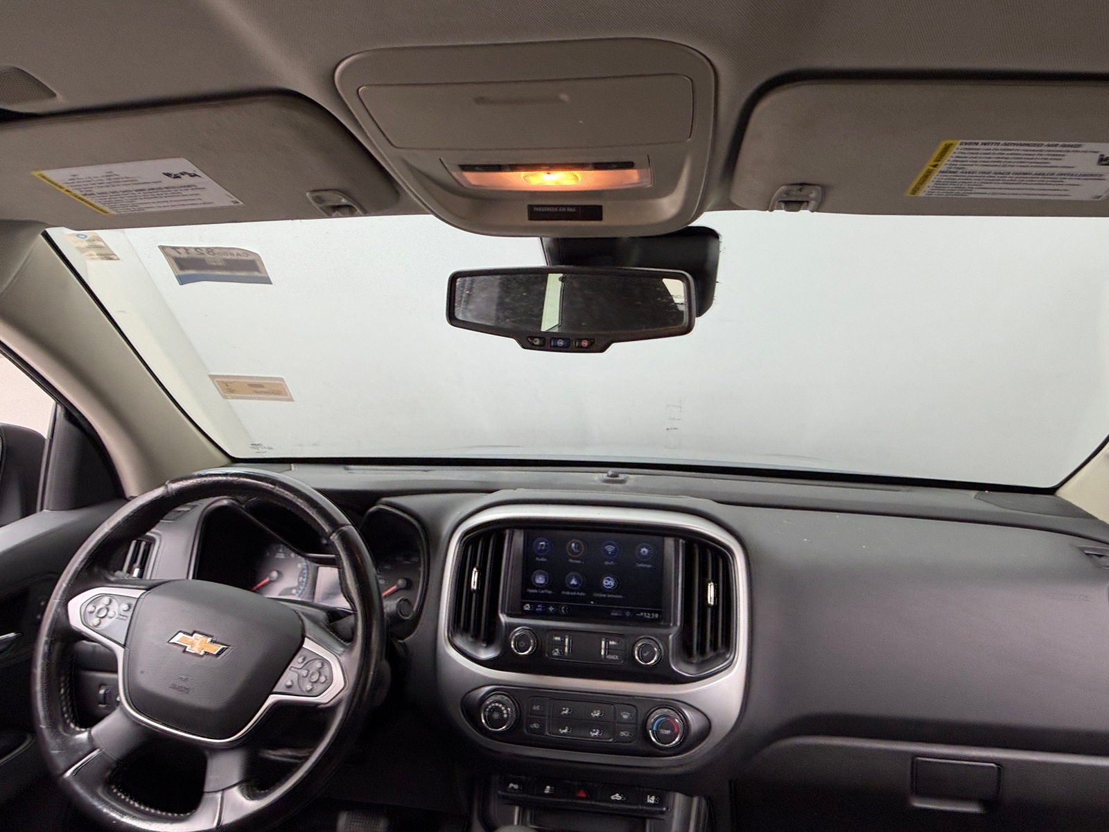Thumbnail: 2022 Chevrolet Colorado - 3