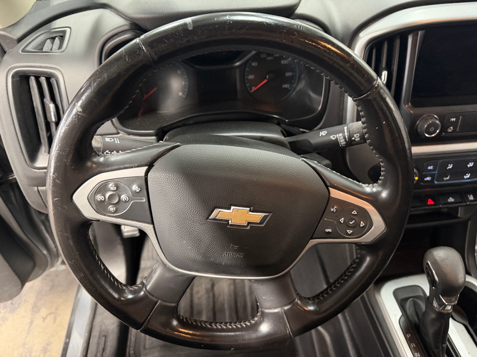 Thumbnail: 2022 Chevrolet Colorado - 5