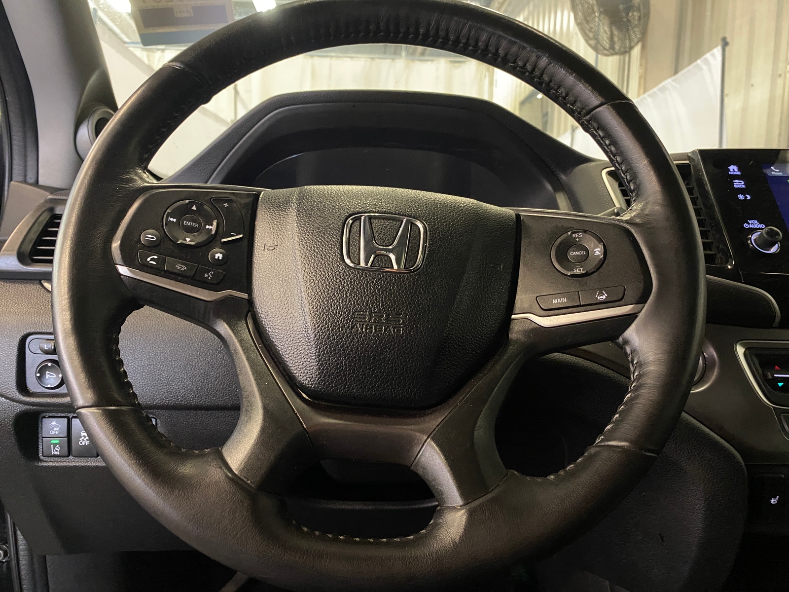 Thumbnail: 2019 Honda Pilot - 4