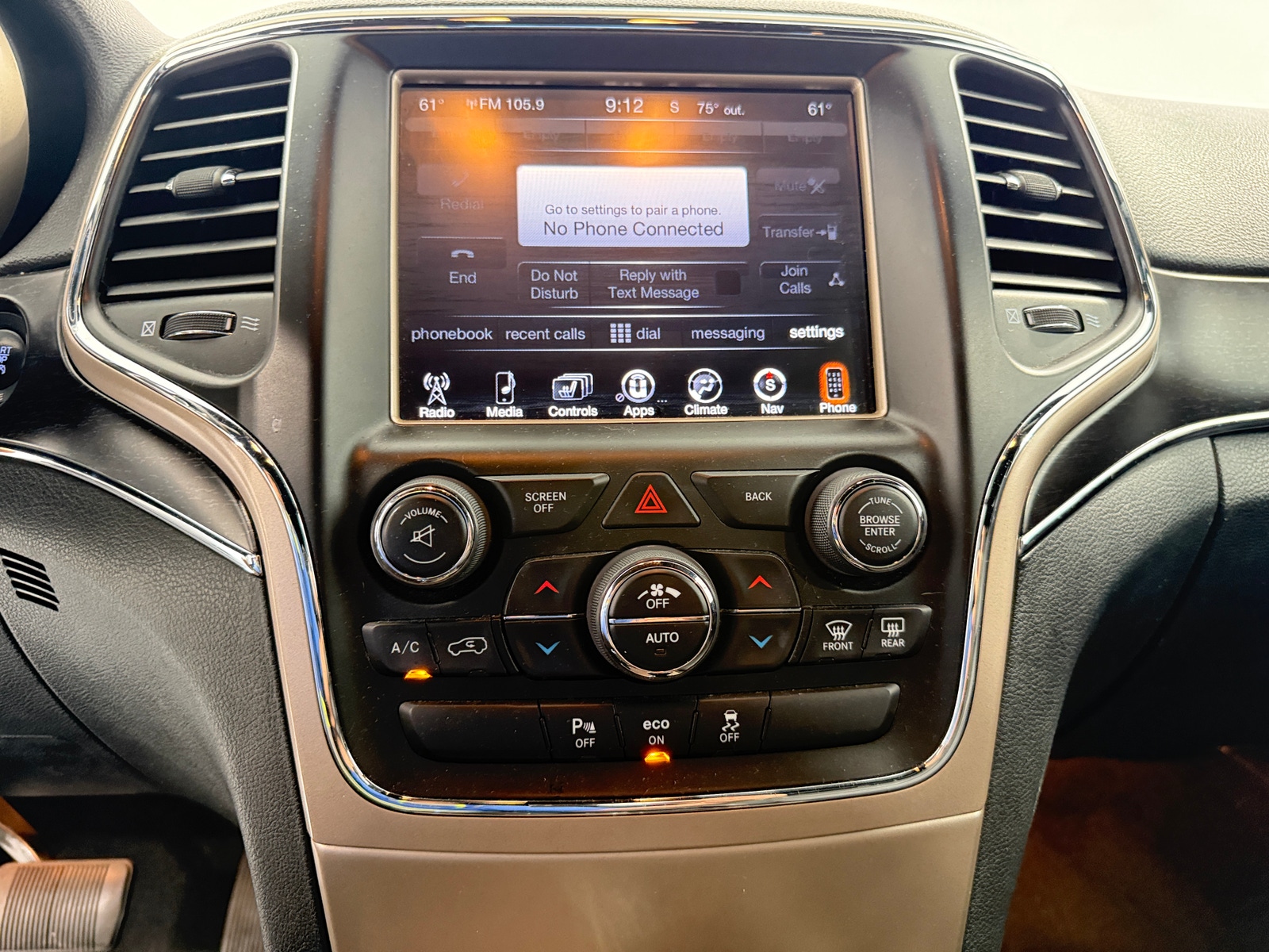 Thumbnail: 2014 Jeep Grand Cherokee - 3