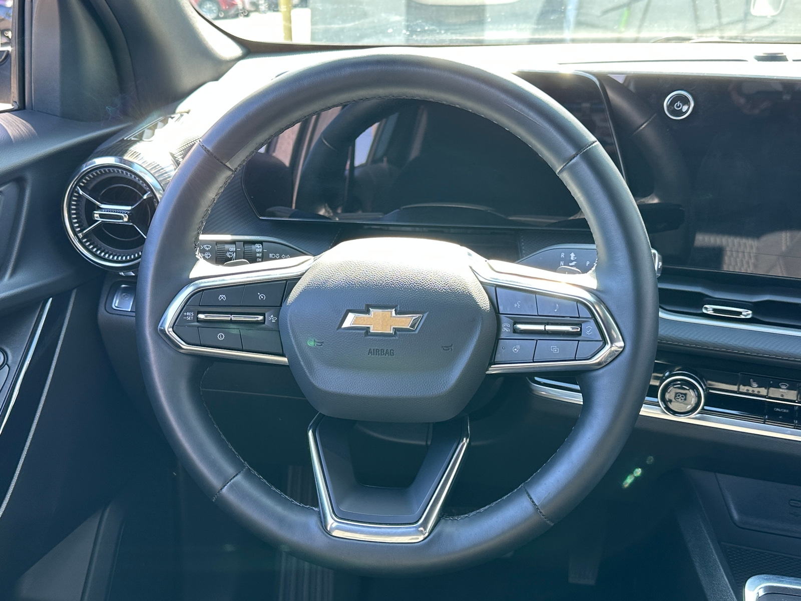 Thumbnail: 2026 Chevrolet Equinox - 5