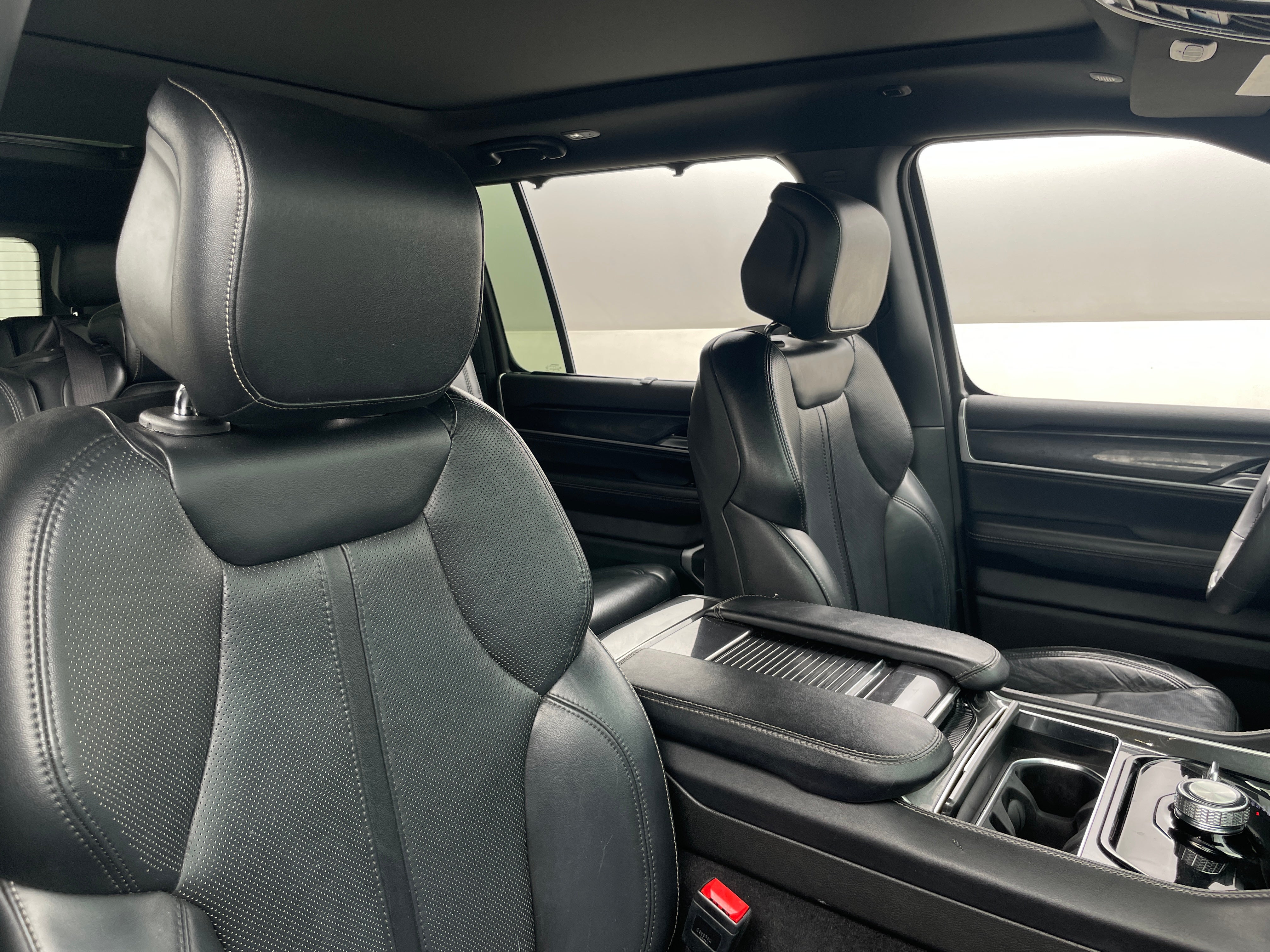 2023 Jeep Wagoneer