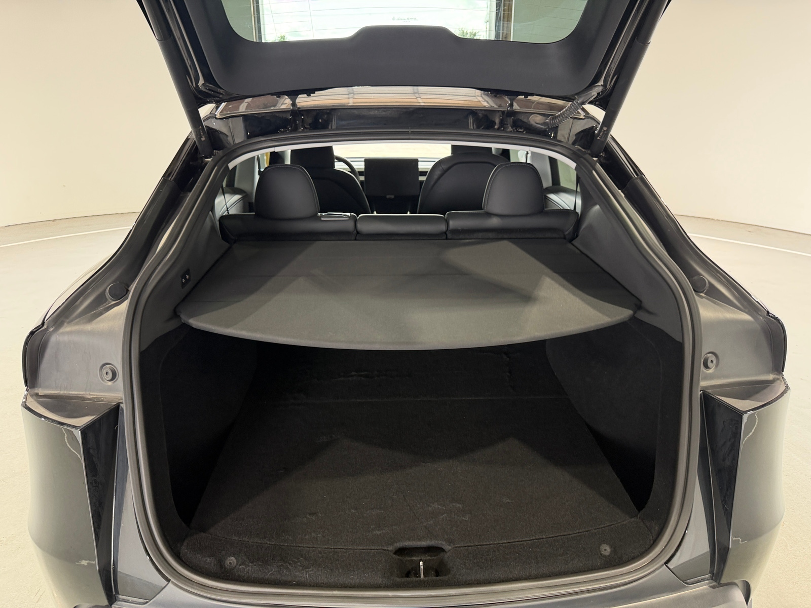 Thumbnail: 2026 Tesla Model Y - 6