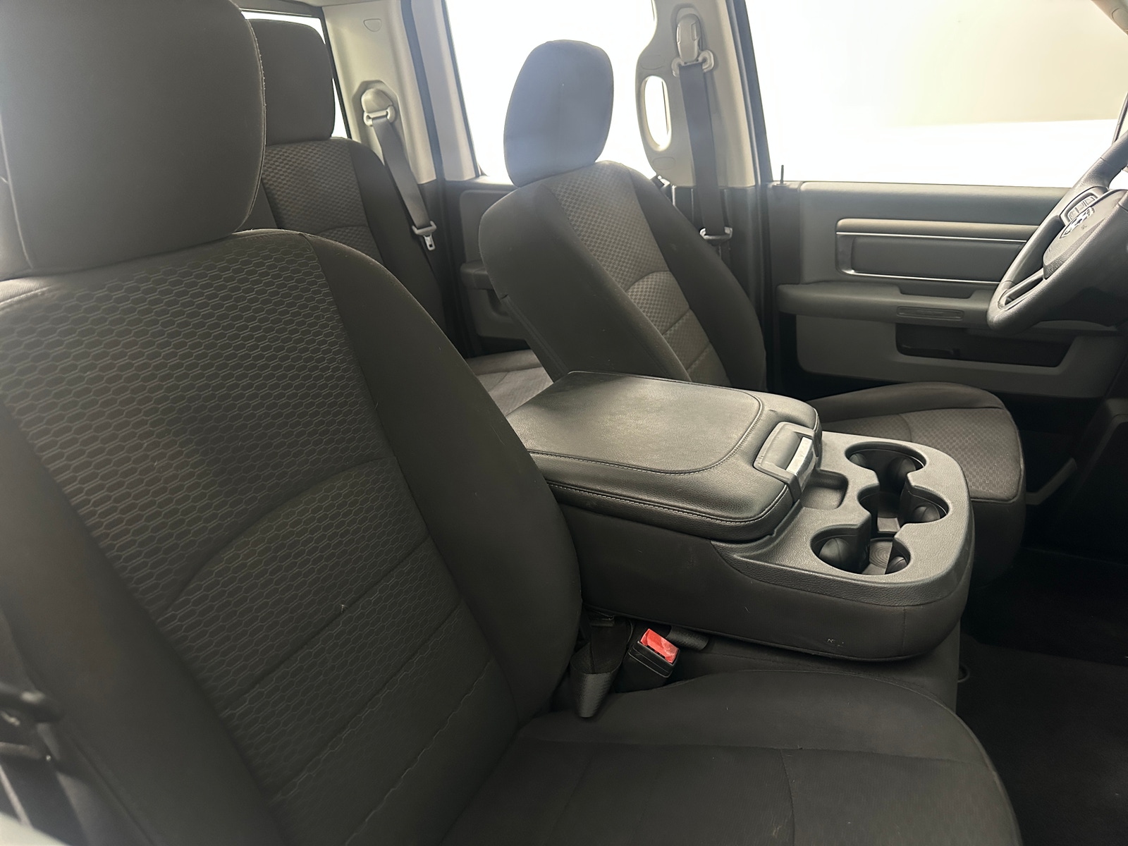 Thumbnail: 2020 RAM 1500 Classic - 2