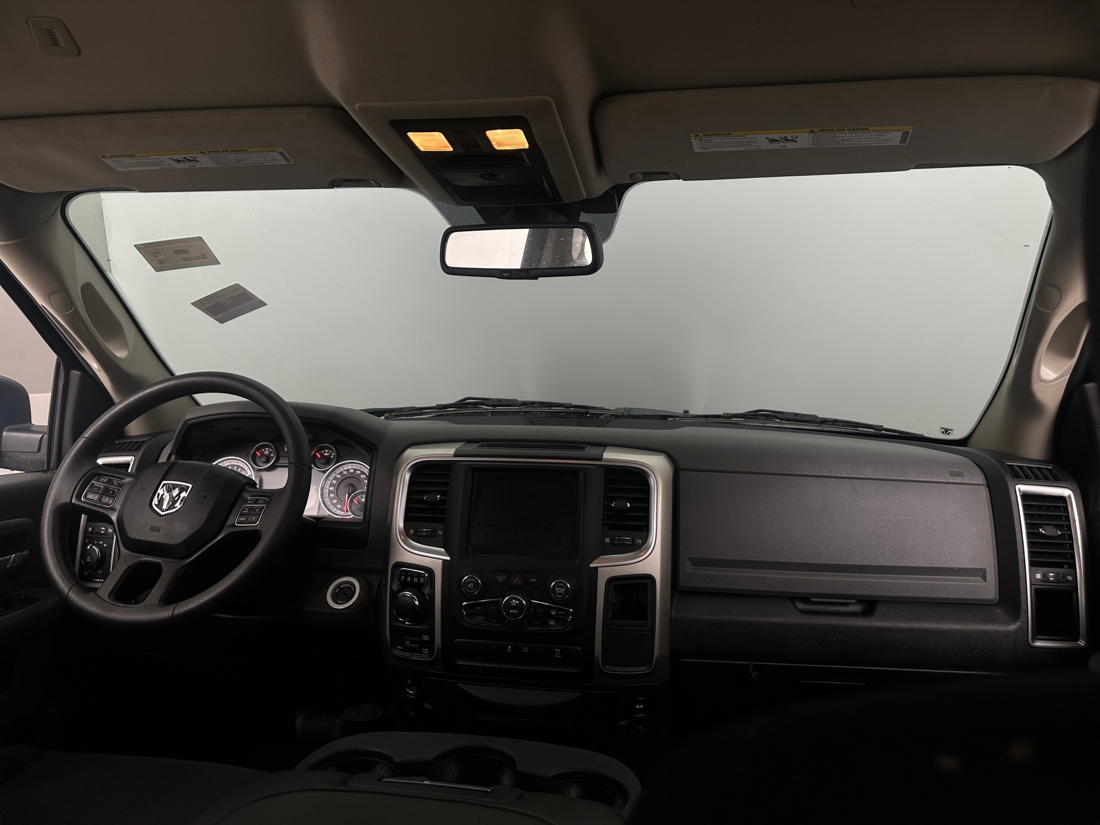 Thumbnail: 2020 RAM 1500 Classic - 3