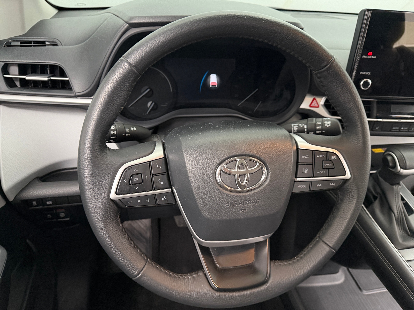 Thumbnail: 2026 Toyota Sienna - 4