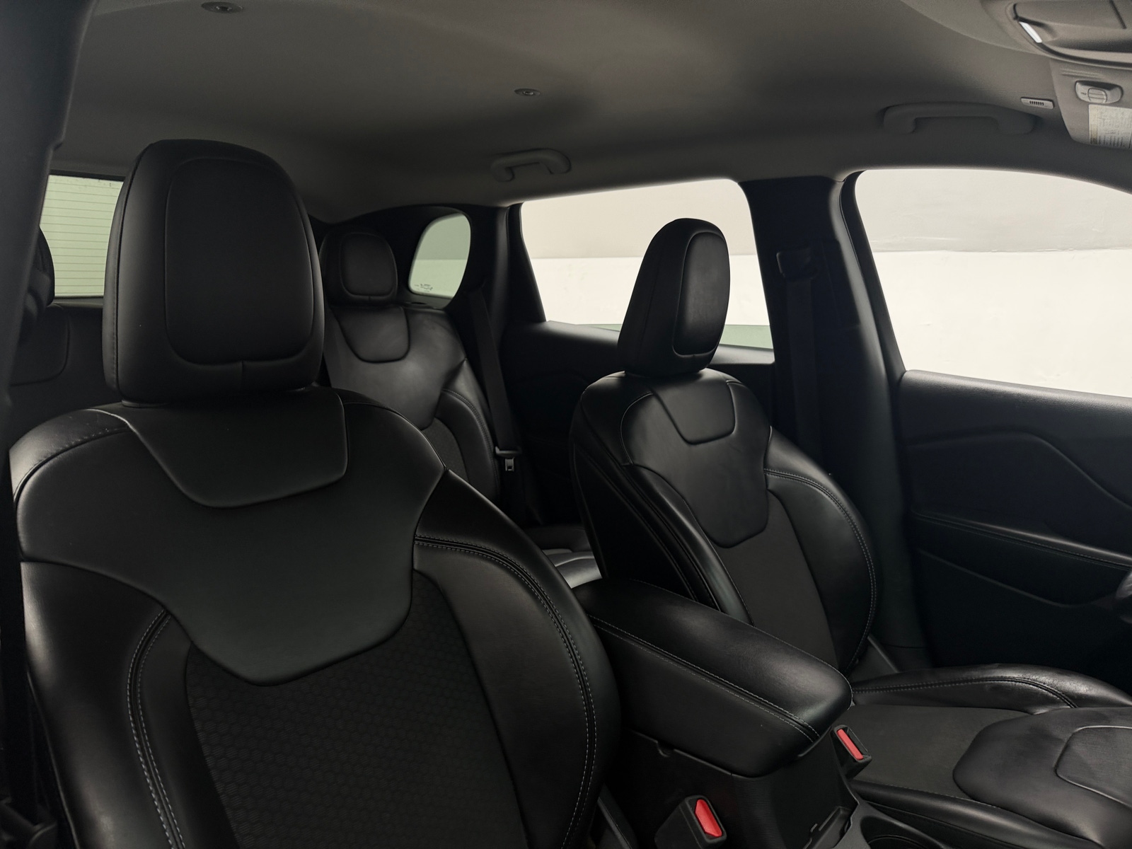 Thumbnail: 2019 Jeep Cherokee - 2