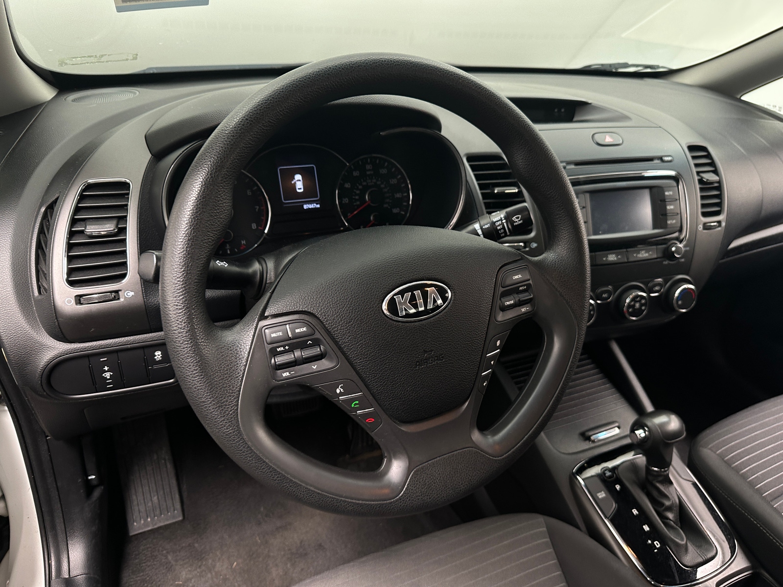 Thumbnail: 2017 Kia Forte - 4