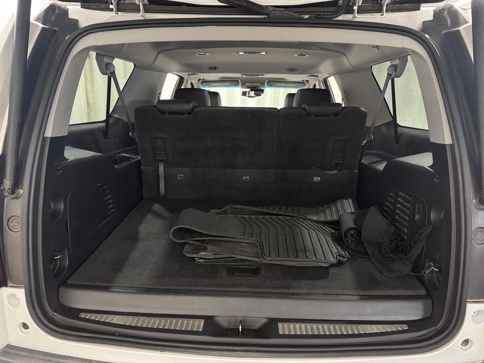 Thumbnail: 2016 Chevrolet Suburban - 6