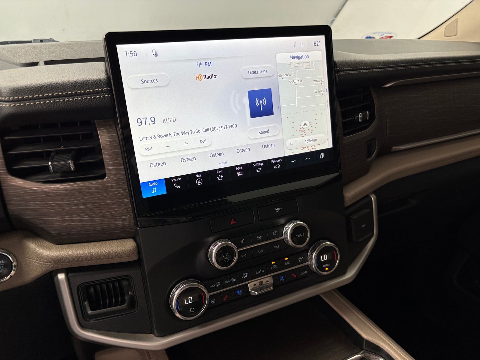 Thumbnail: 2022 Ford Expedition - 3