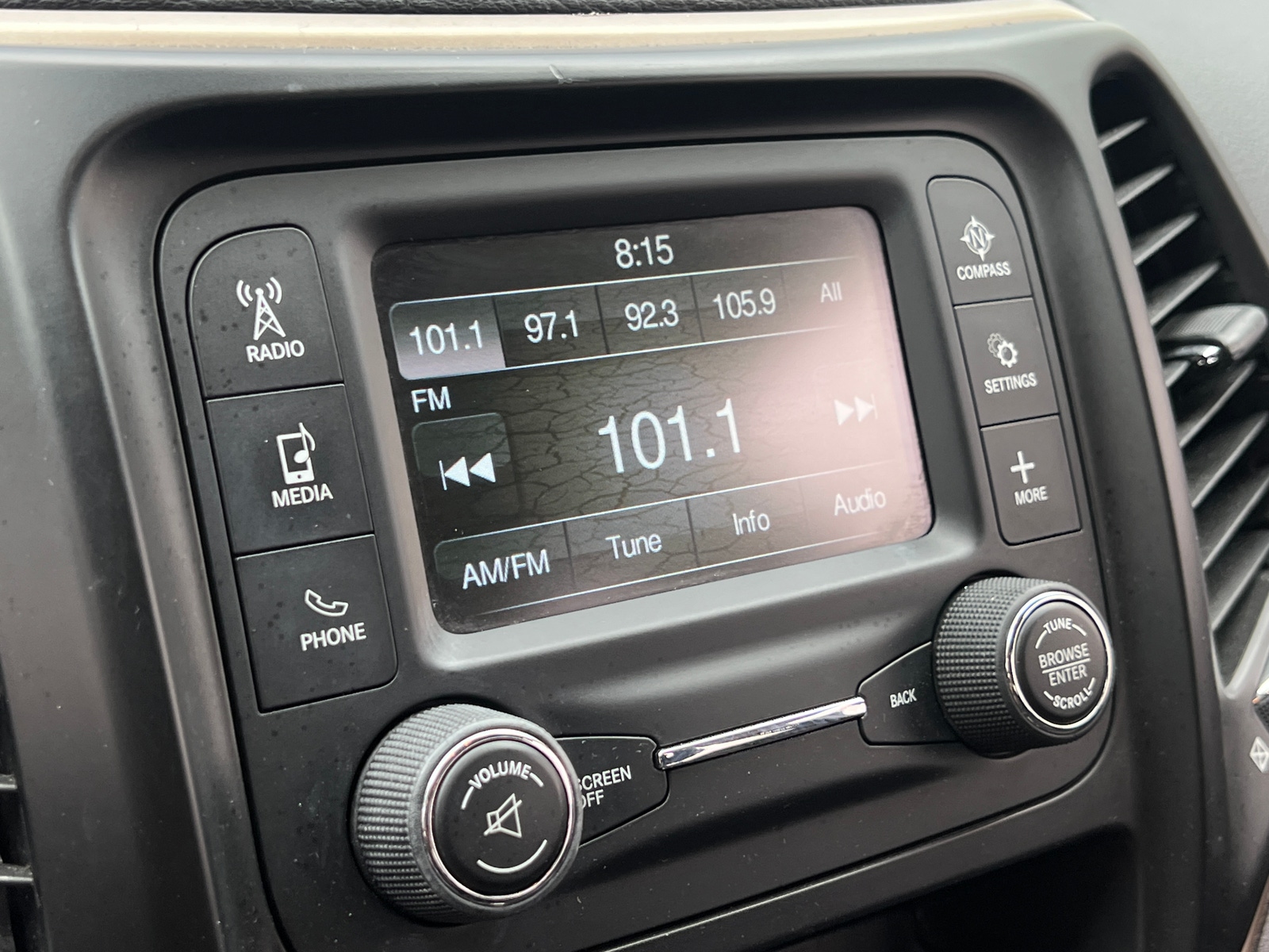 Thumbnail: 2017 Jeep Cherokee - 4