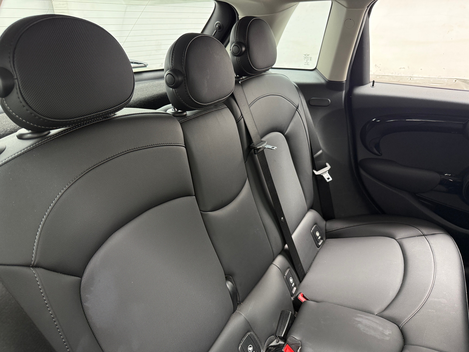 Thumbnail: 2019 MINI Cooper Hardtop - 5