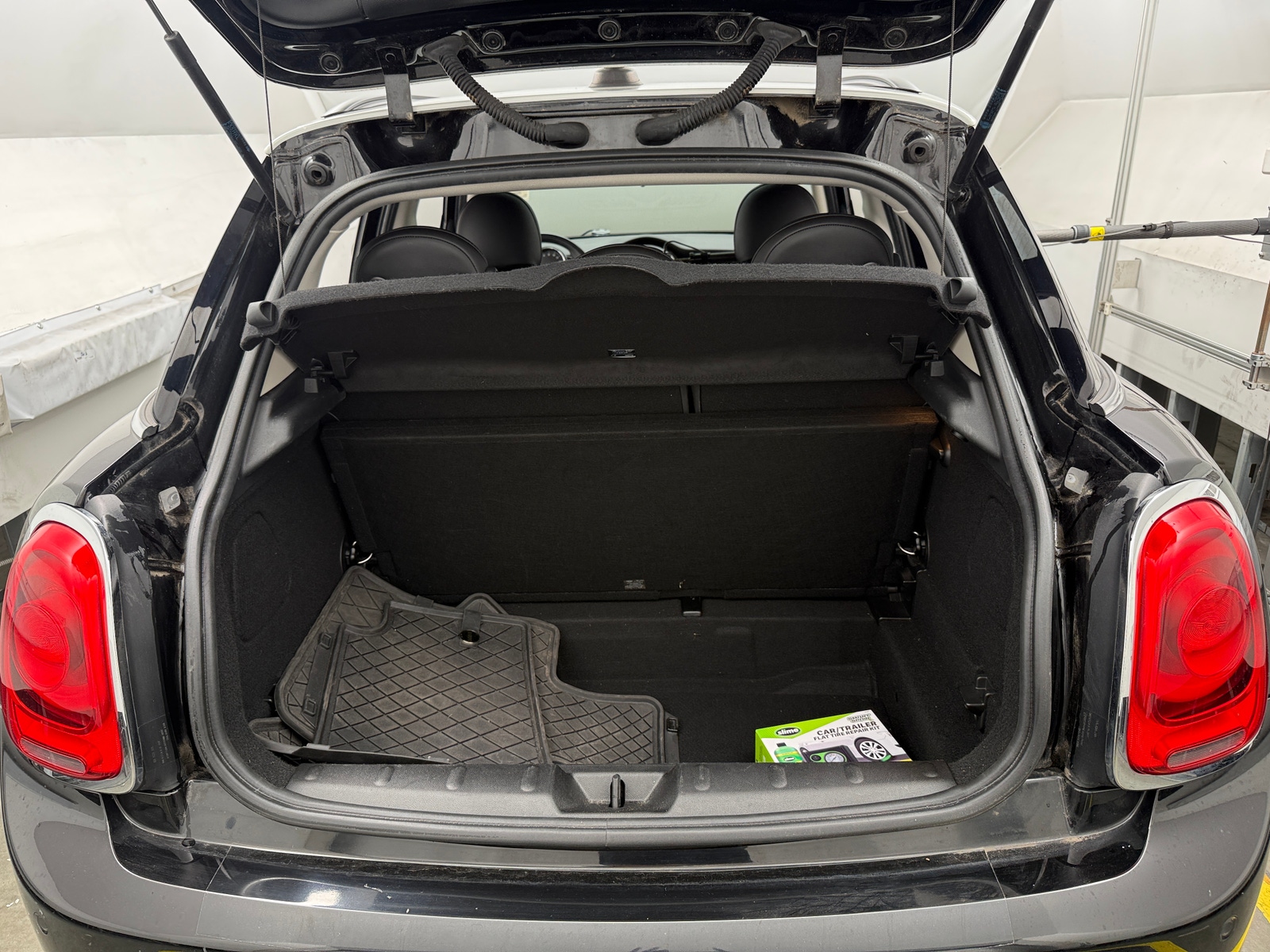 Thumbnail: 2019 MINI Cooper Hardtop - 6