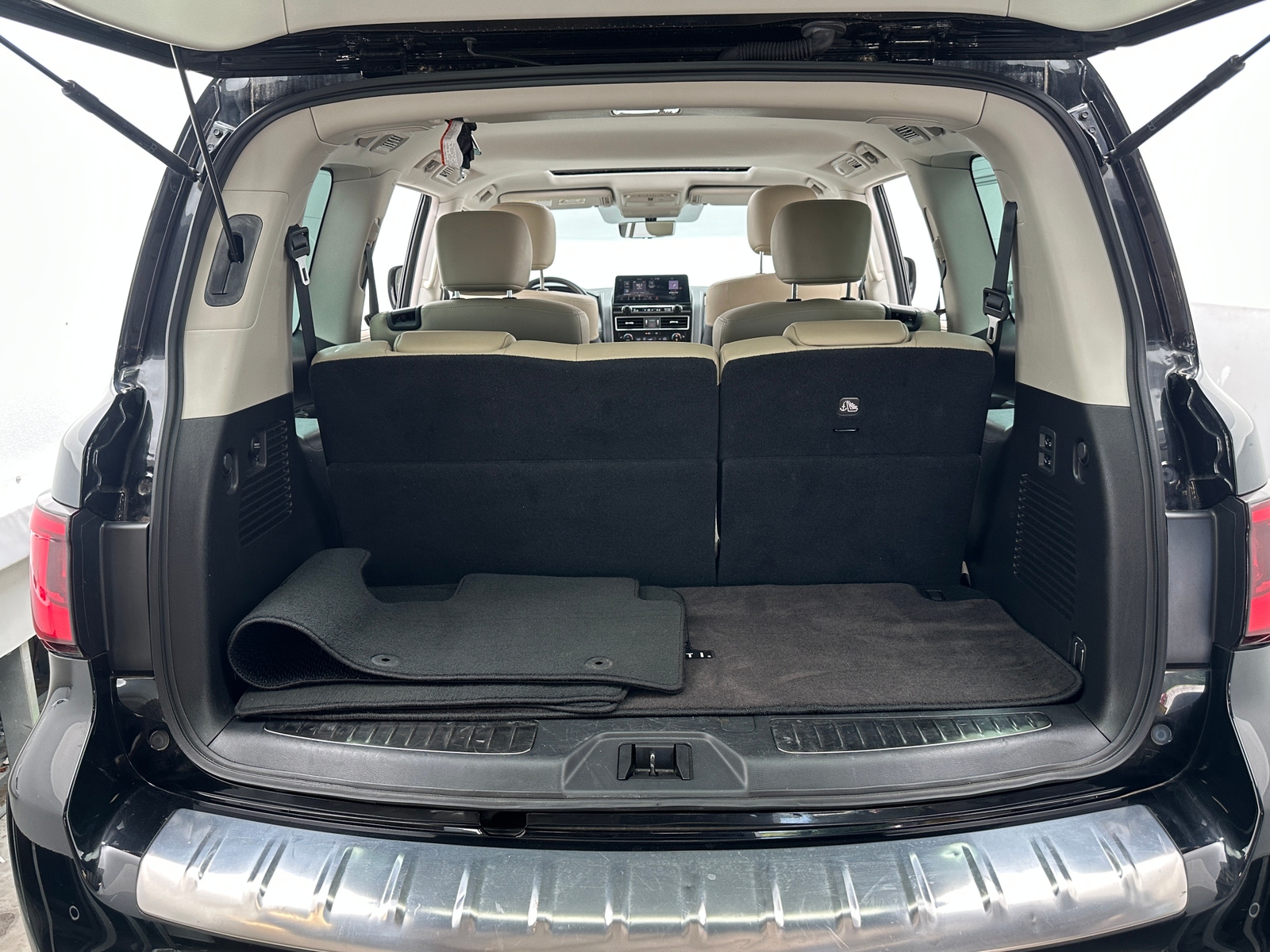 Thumbnail: 2022 INFINITI QX80 - 6