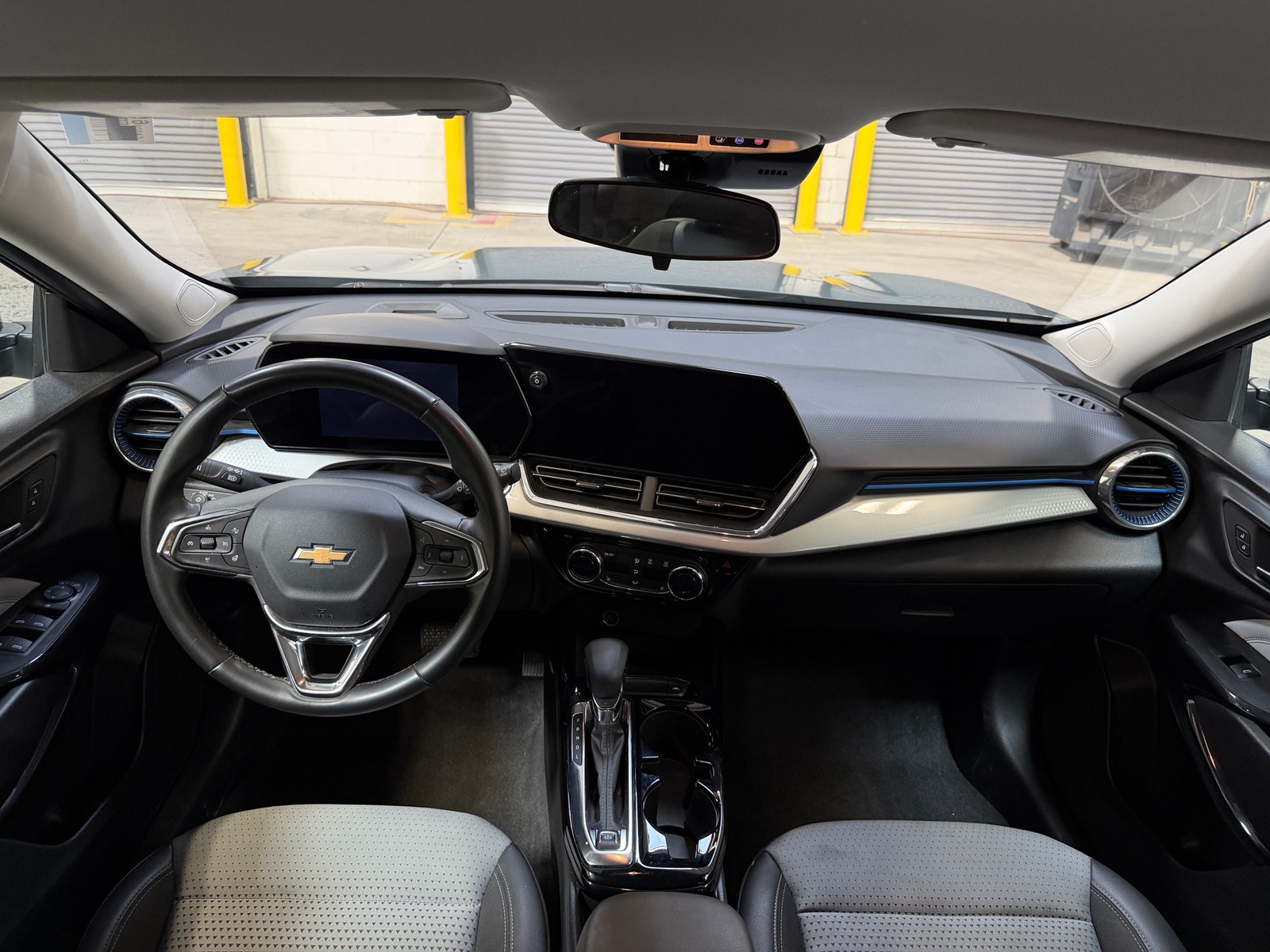 Thumbnail: 2025 Chevrolet Trax - 2