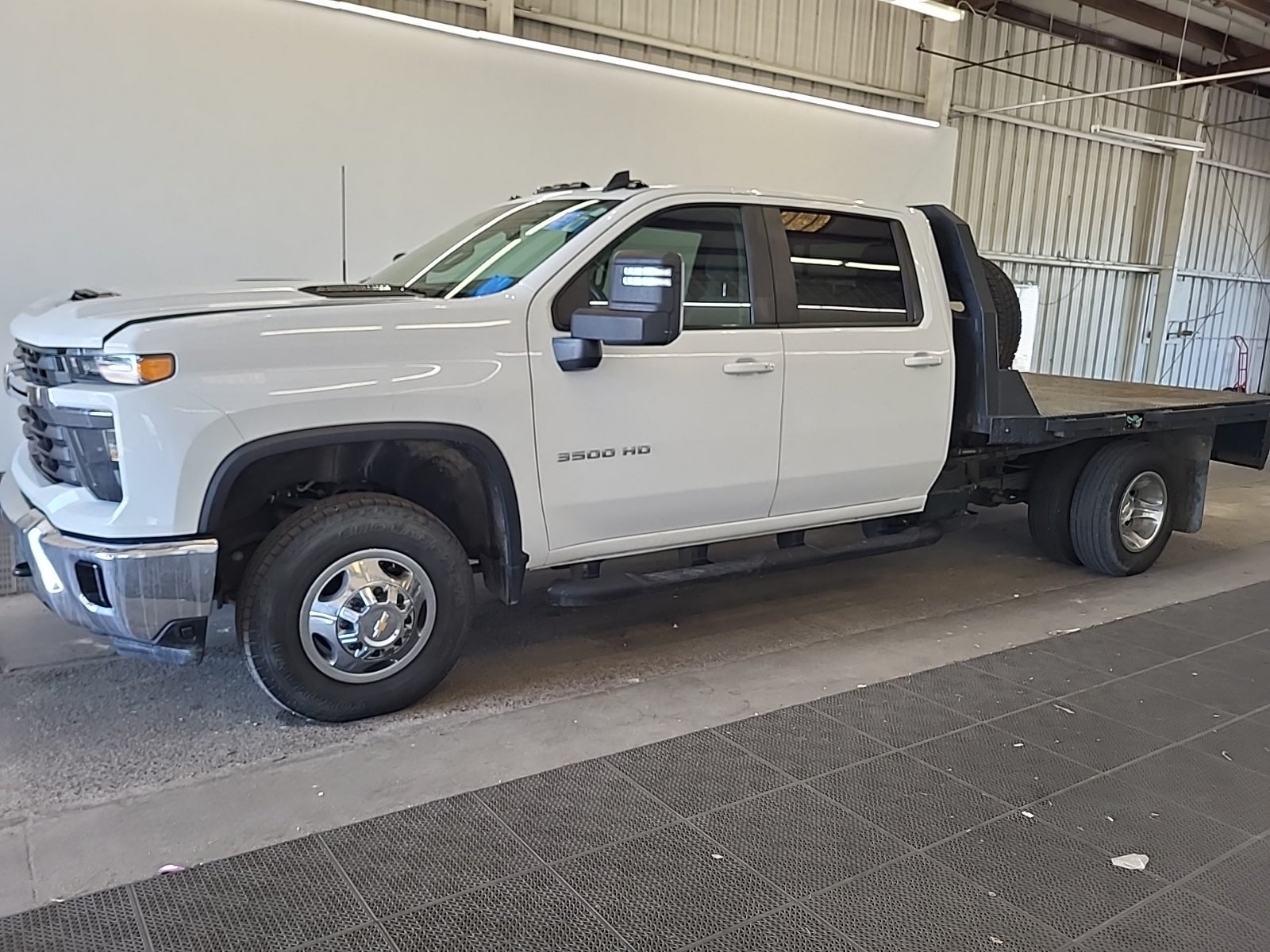 2024 Chevrolet Silverado 3500HD Chassis 4WD Crew Cab 177" WB, 60" Ca LT