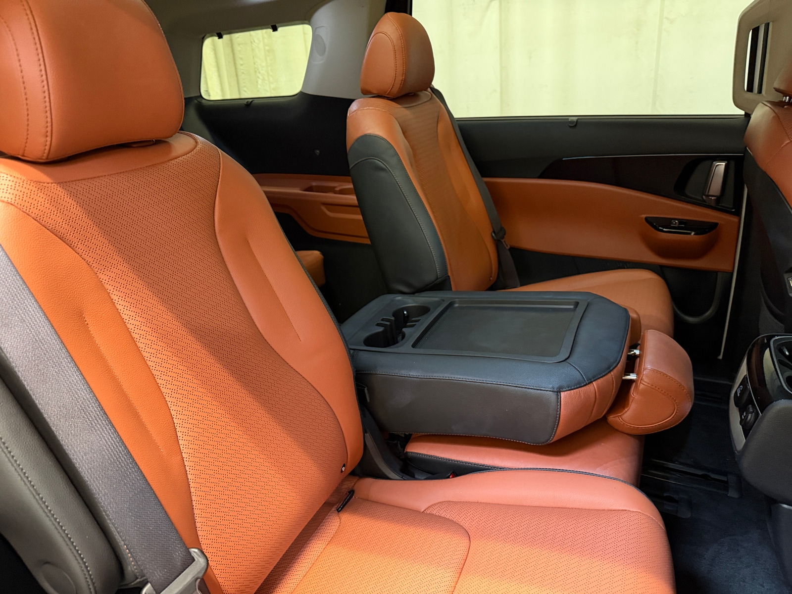Thumbnail: 2023 Kia Carnival - 5