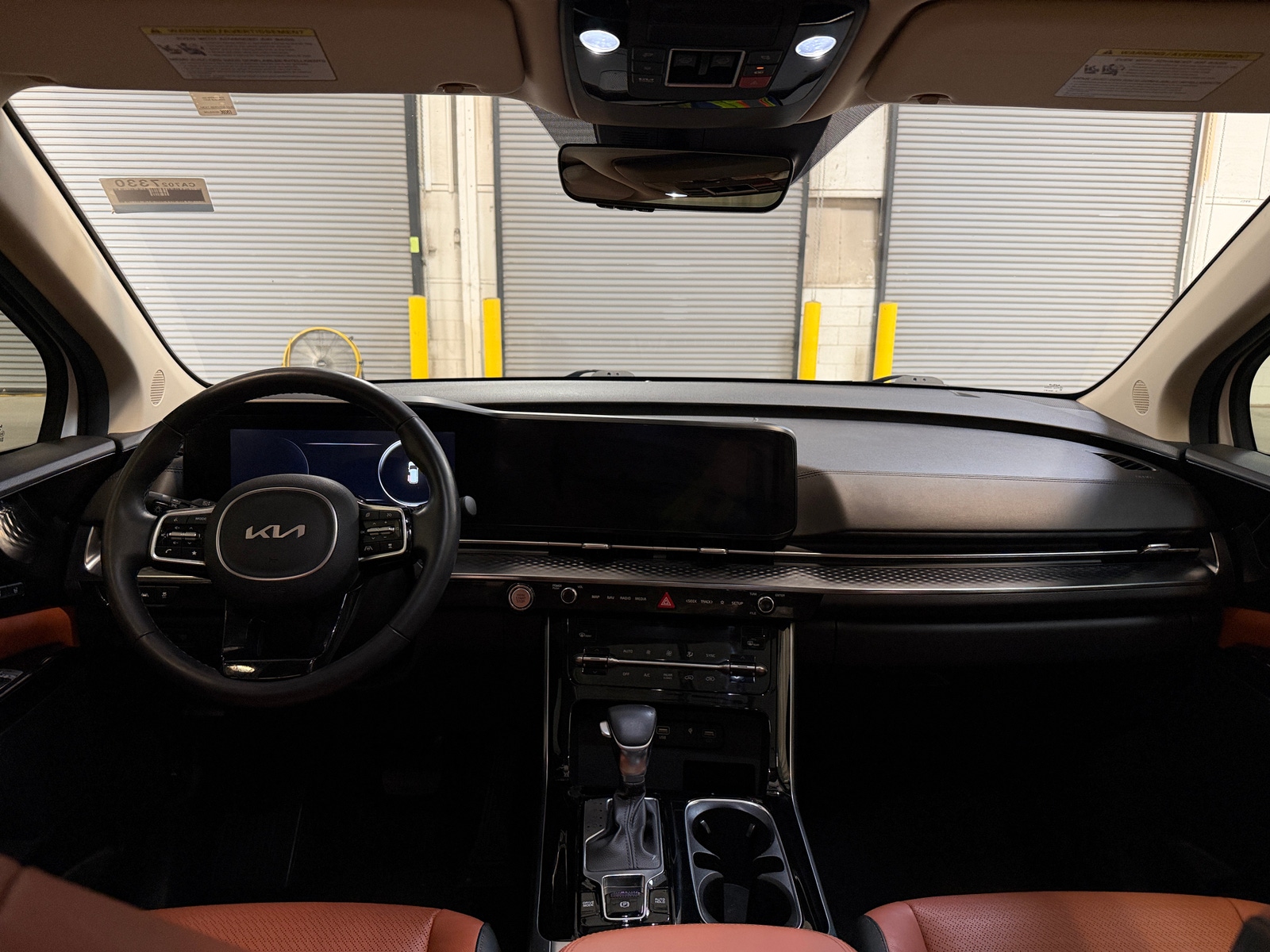 Thumbnail: 2023 Kia Carnival - 2