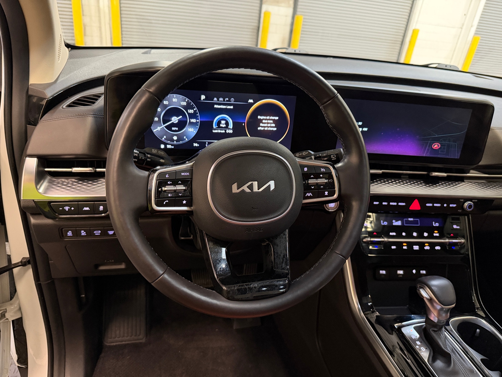 Thumbnail: 2023 Kia Carnival - 4