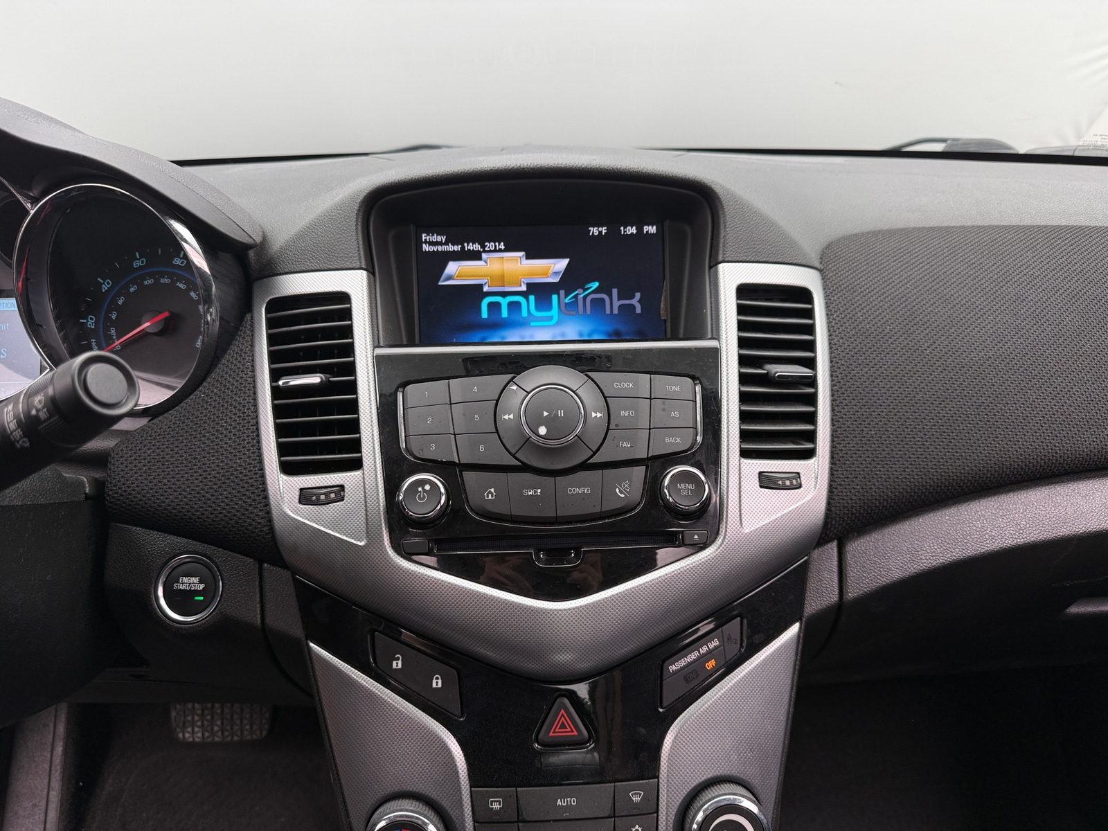 Thumbnail: 2013 Chevrolet Cruze - 3