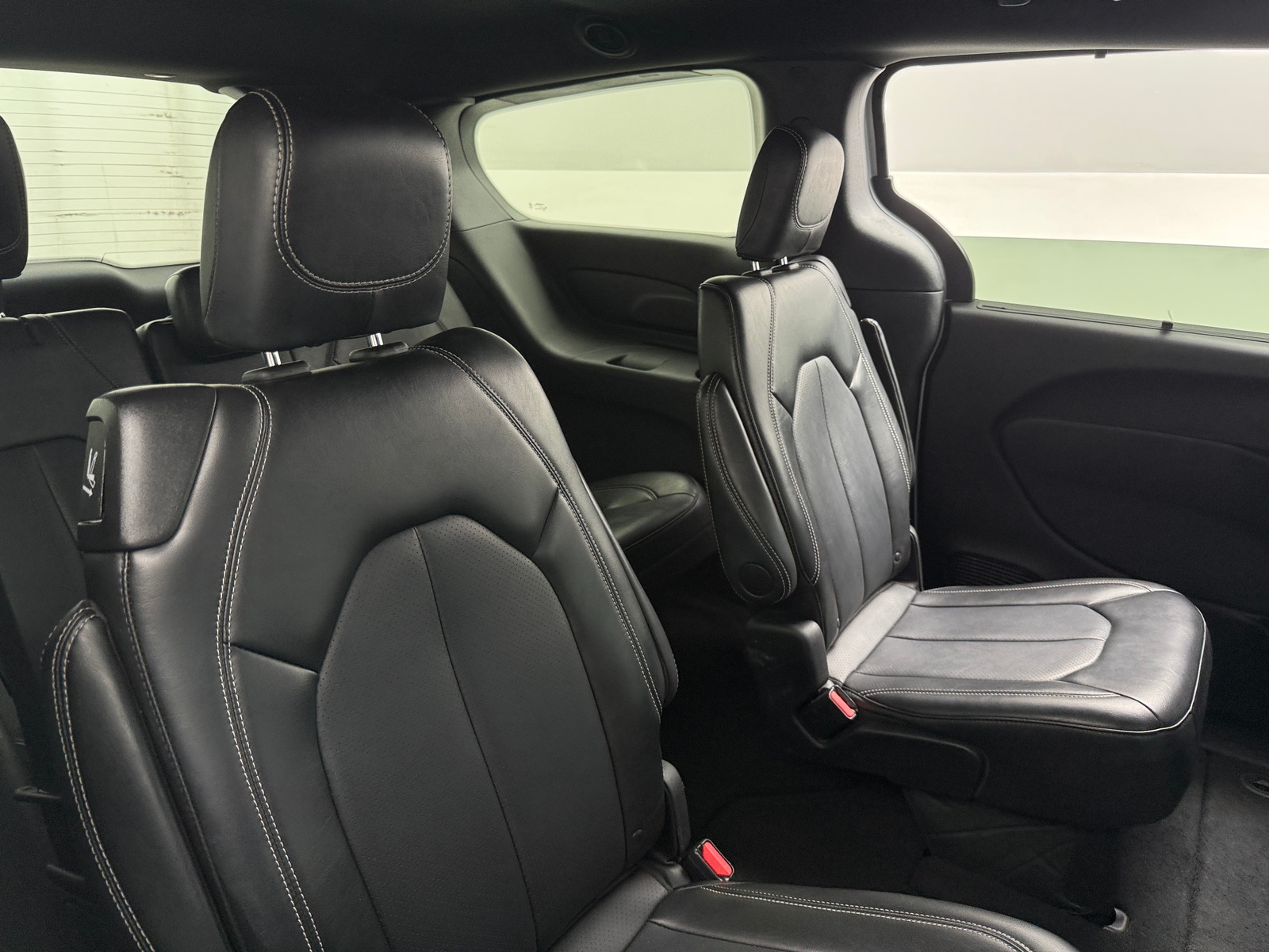 Thumbnail: 2025 Chrysler Pacifica - 5
