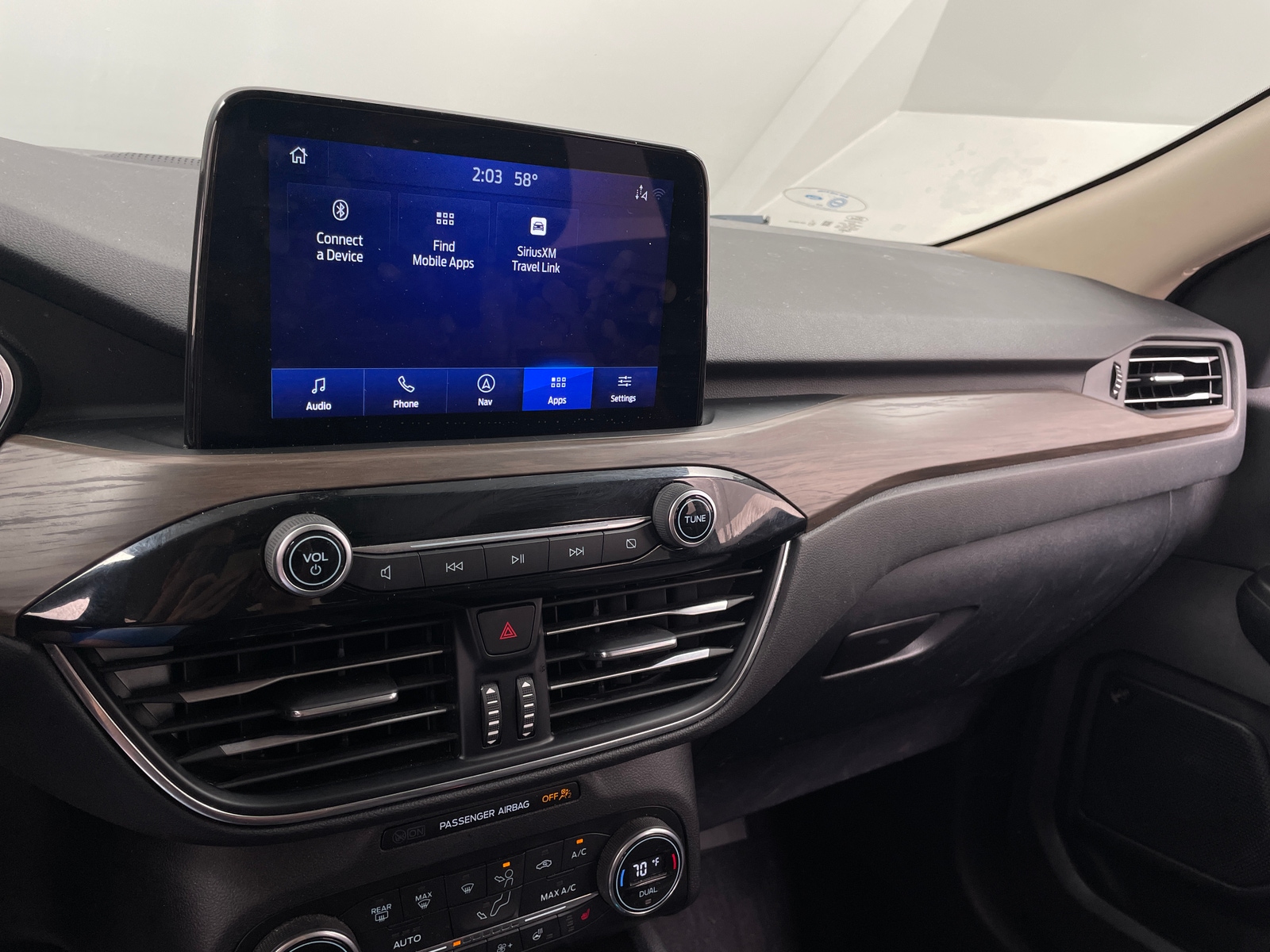 Thumbnail: 2020 Ford Escape - 3