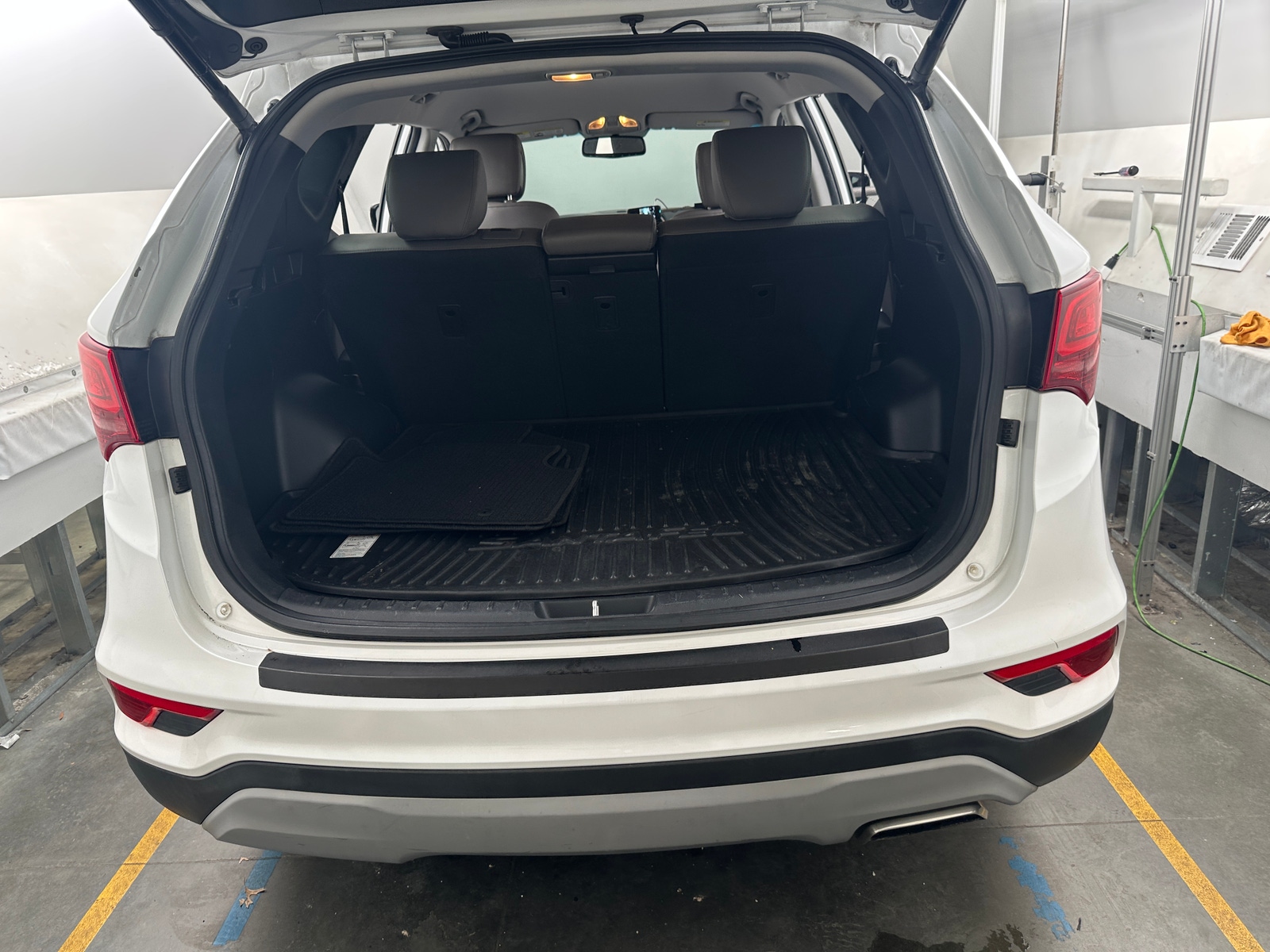 Thumbnail: 2018 Hyundai Santa Fe - 6
