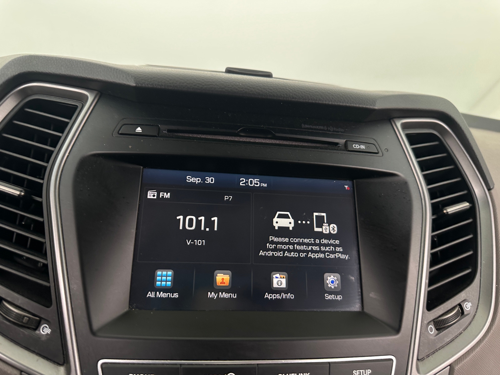 Thumbnail: 2018 Hyundai Santa Fe - 3