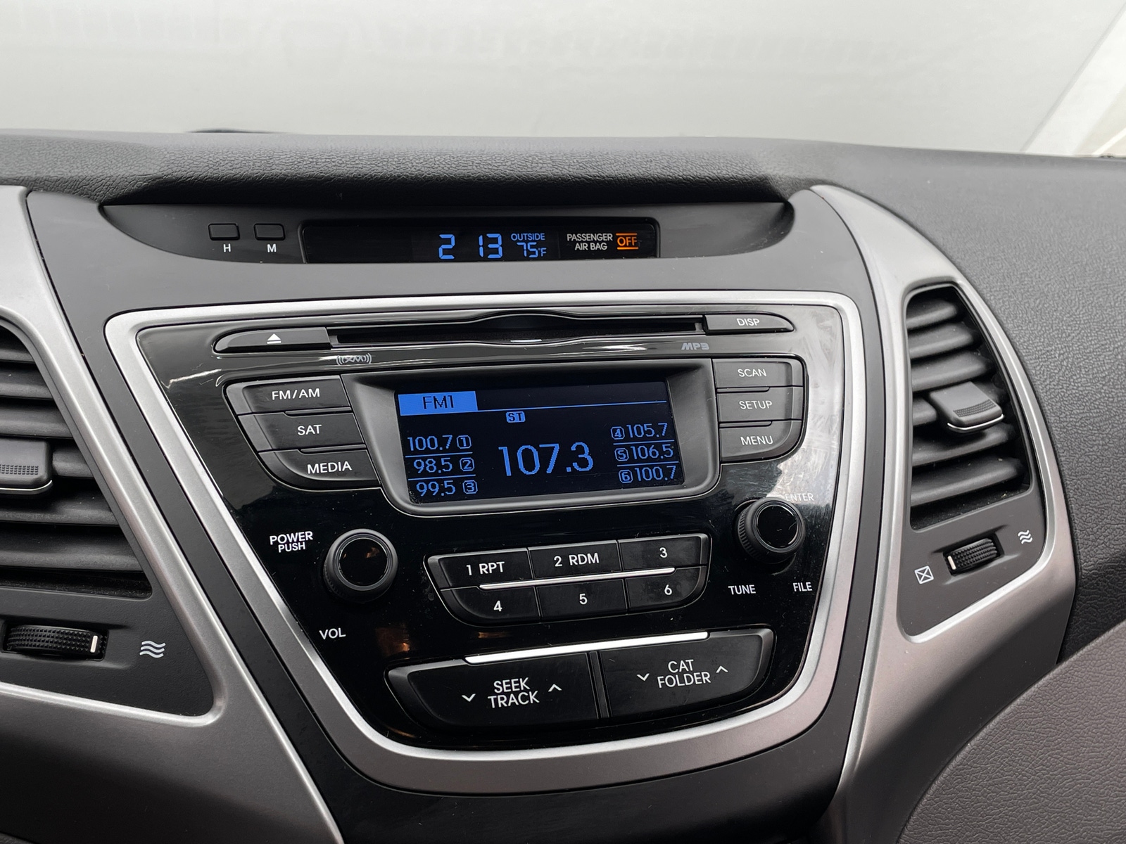 Thumbnail: 2016 Hyundai Elantra - 4